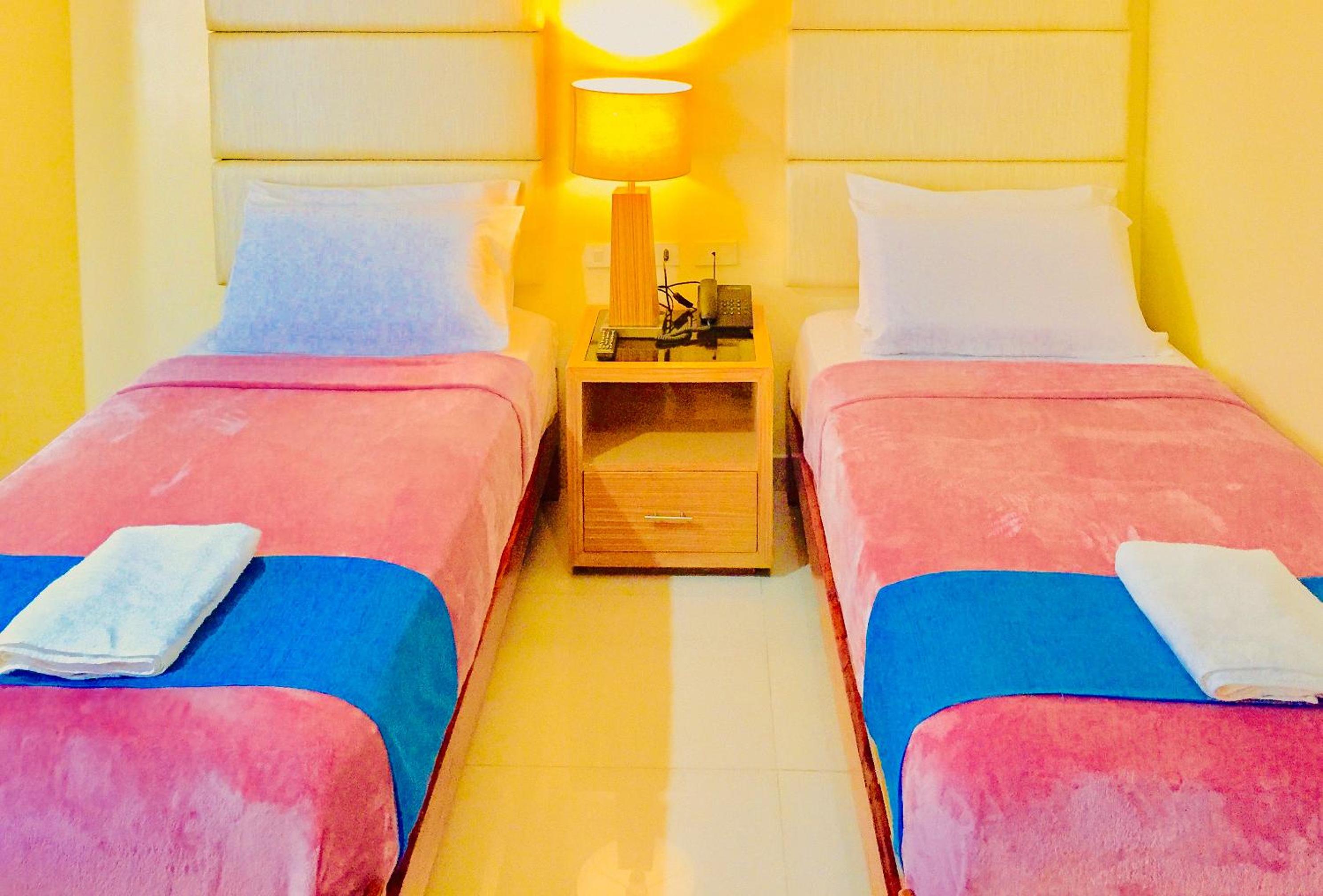 Standard Twin Room - Photo 1