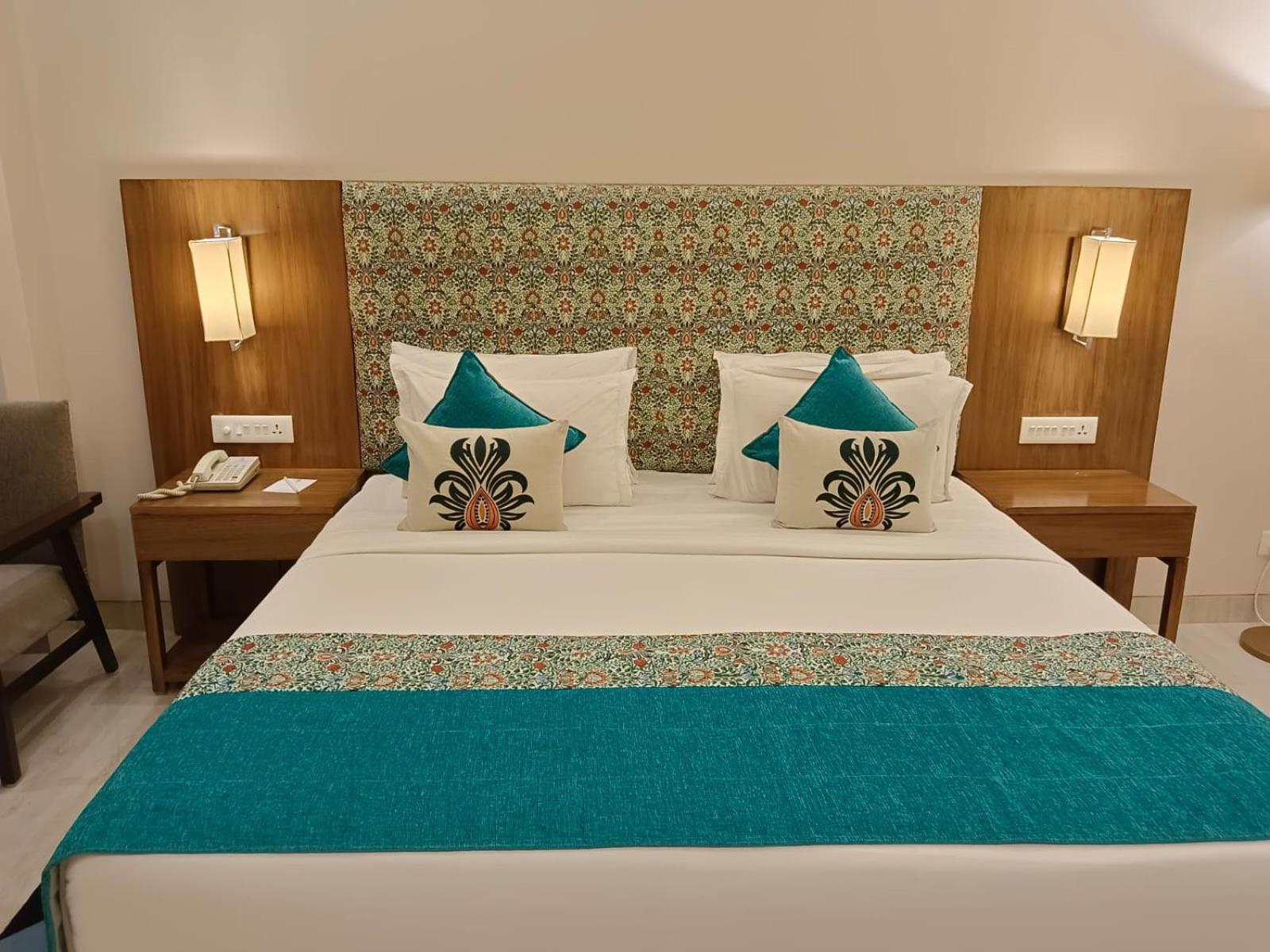 Premium Suite - Photo 6