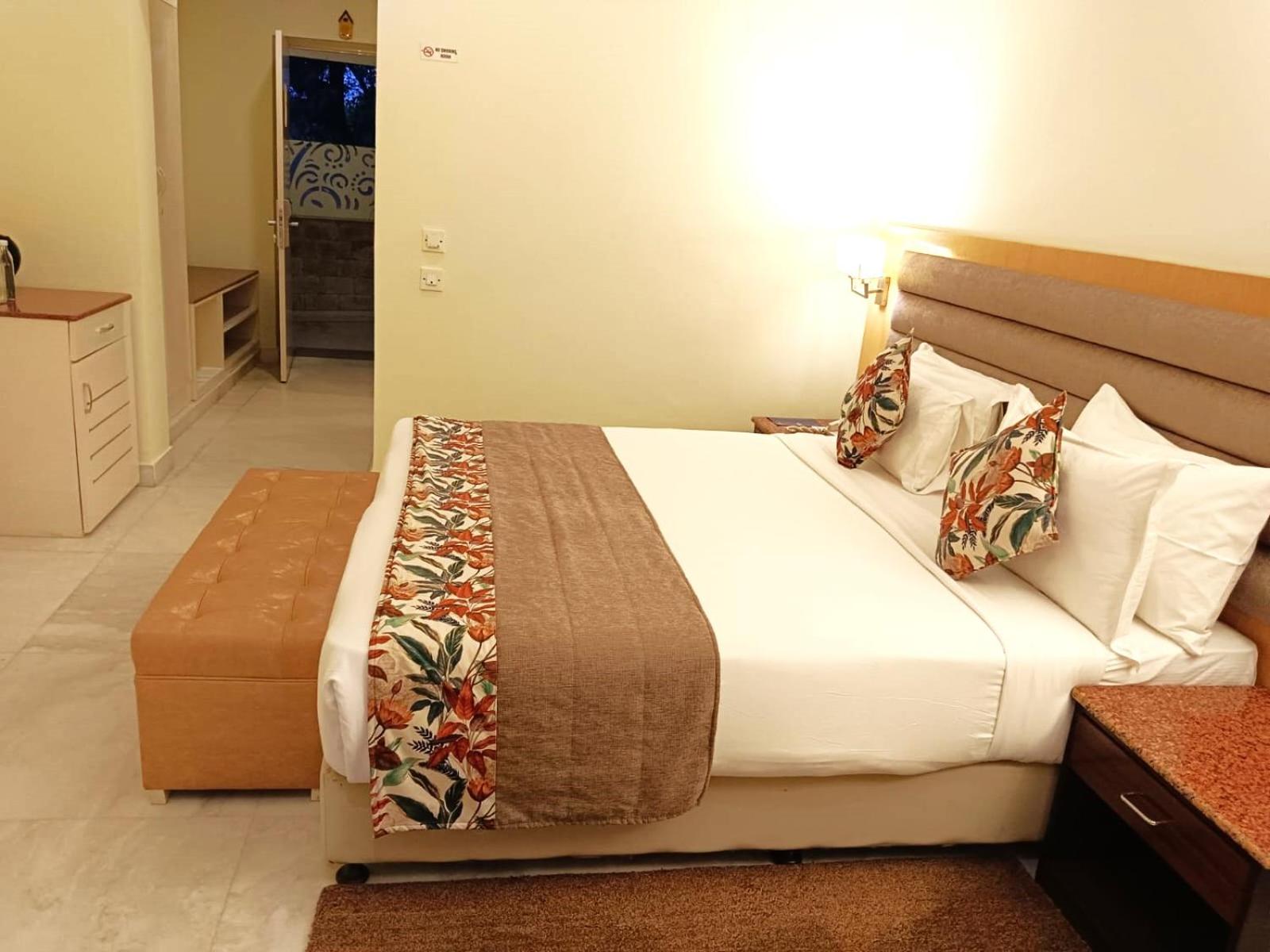 Premium Suite - Photo 1