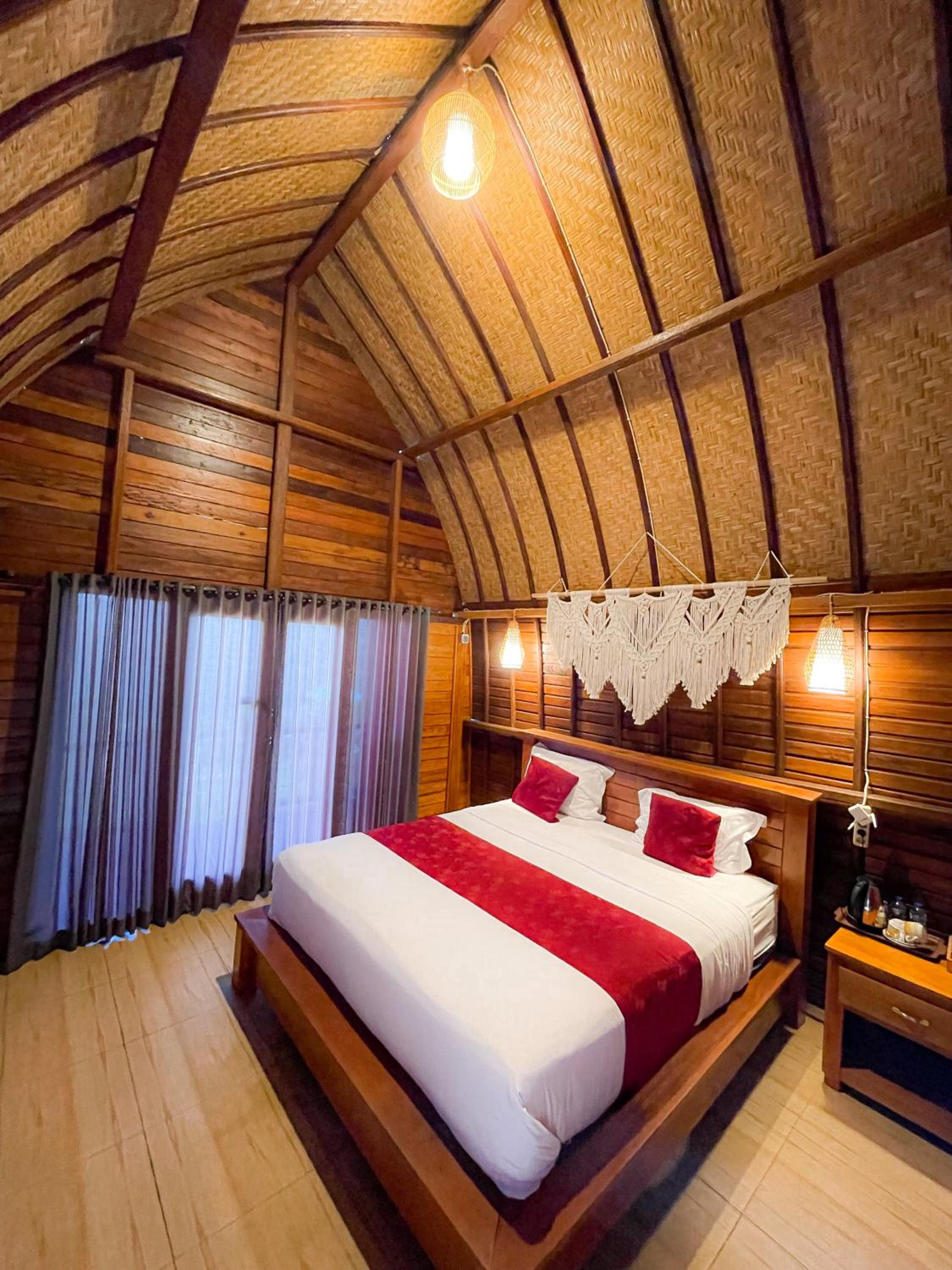 Double Room with Lake View - Photo 1