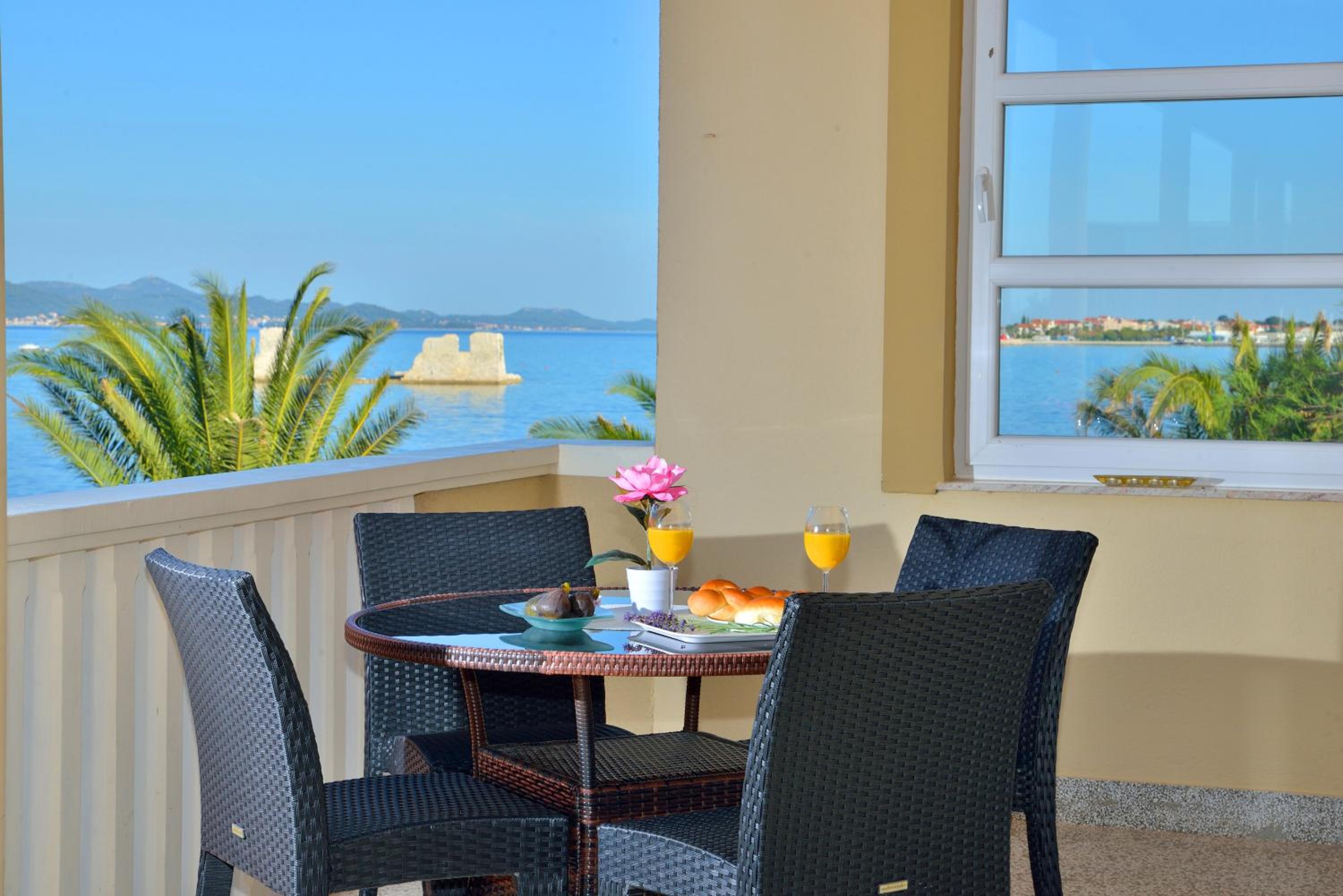 Deluxe One-Bedroom Apartment with Balcony  - Photo 19