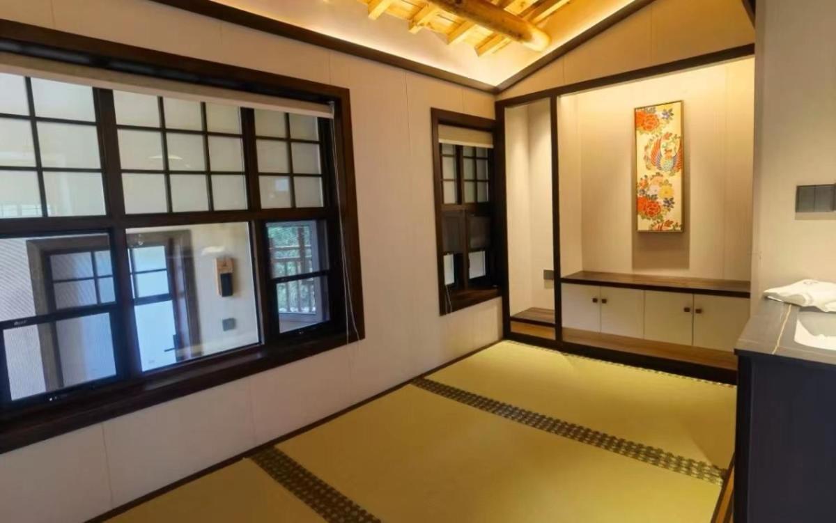 豪华大床房