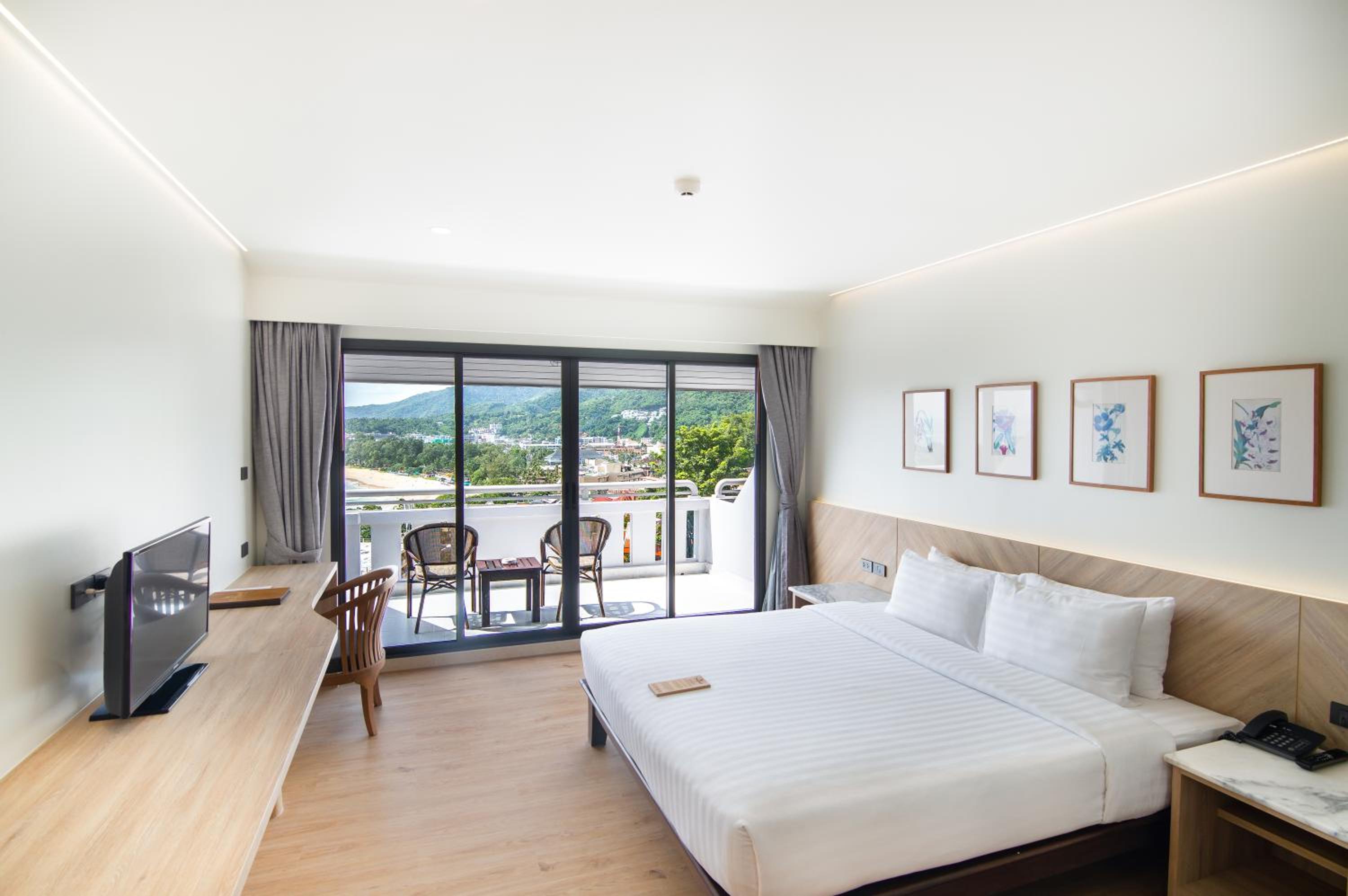 Deluxe Double or Twin Room with Sea View - Photo 7