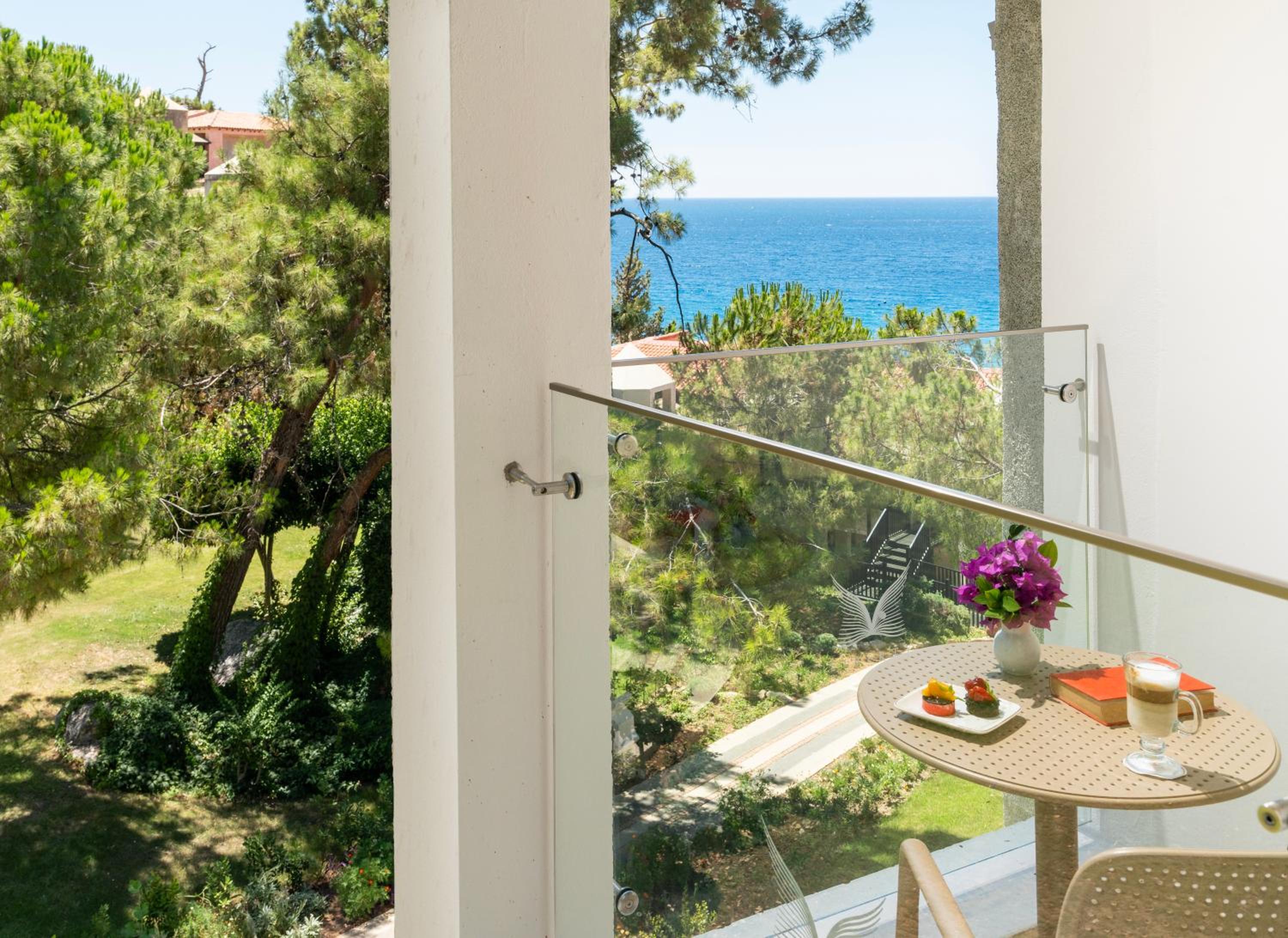 Deluxe Standart Side Sea View
