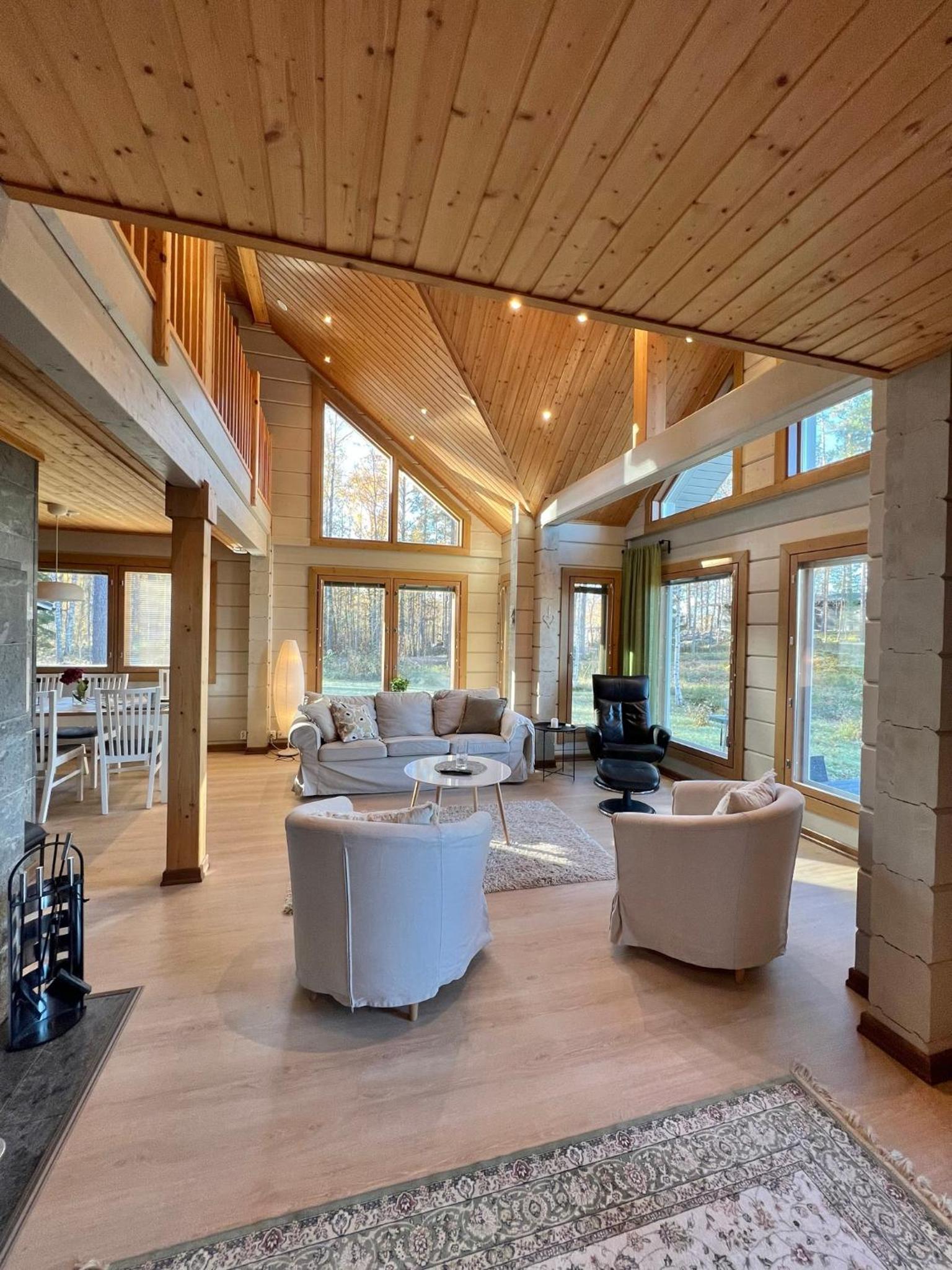 Three-Bedroom House photo 1