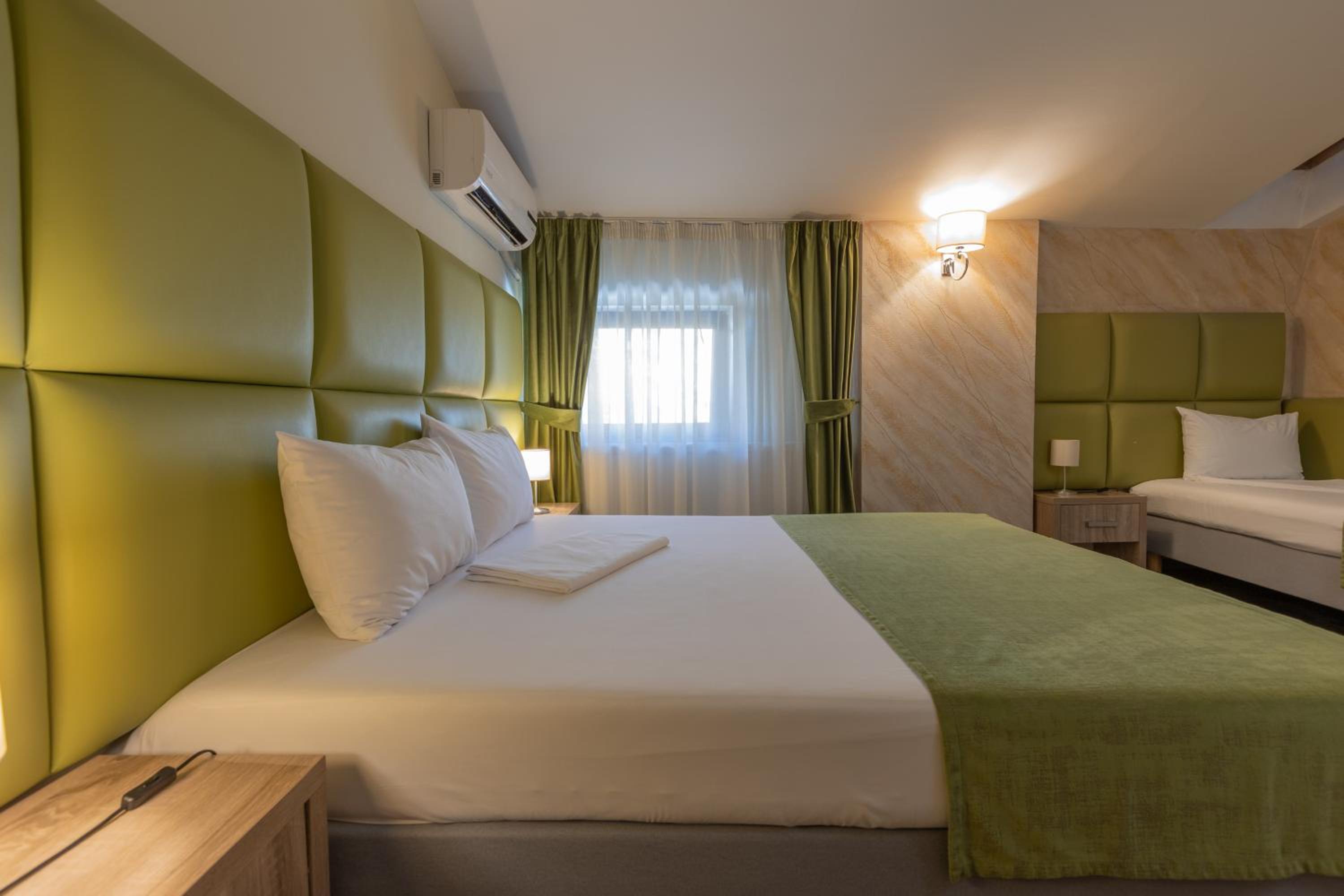 Triple Room - Photo 5