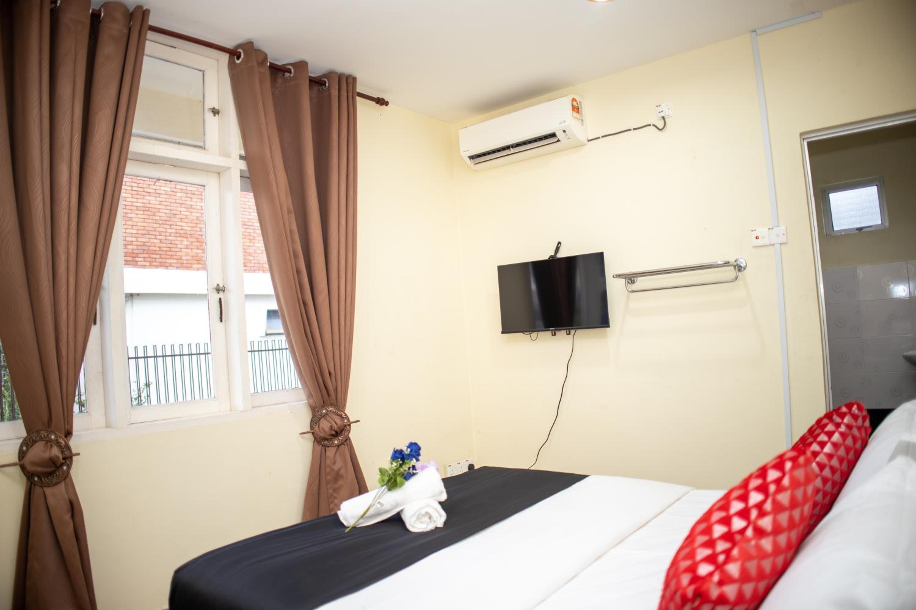 Deluxe Triple Room - Photo 2