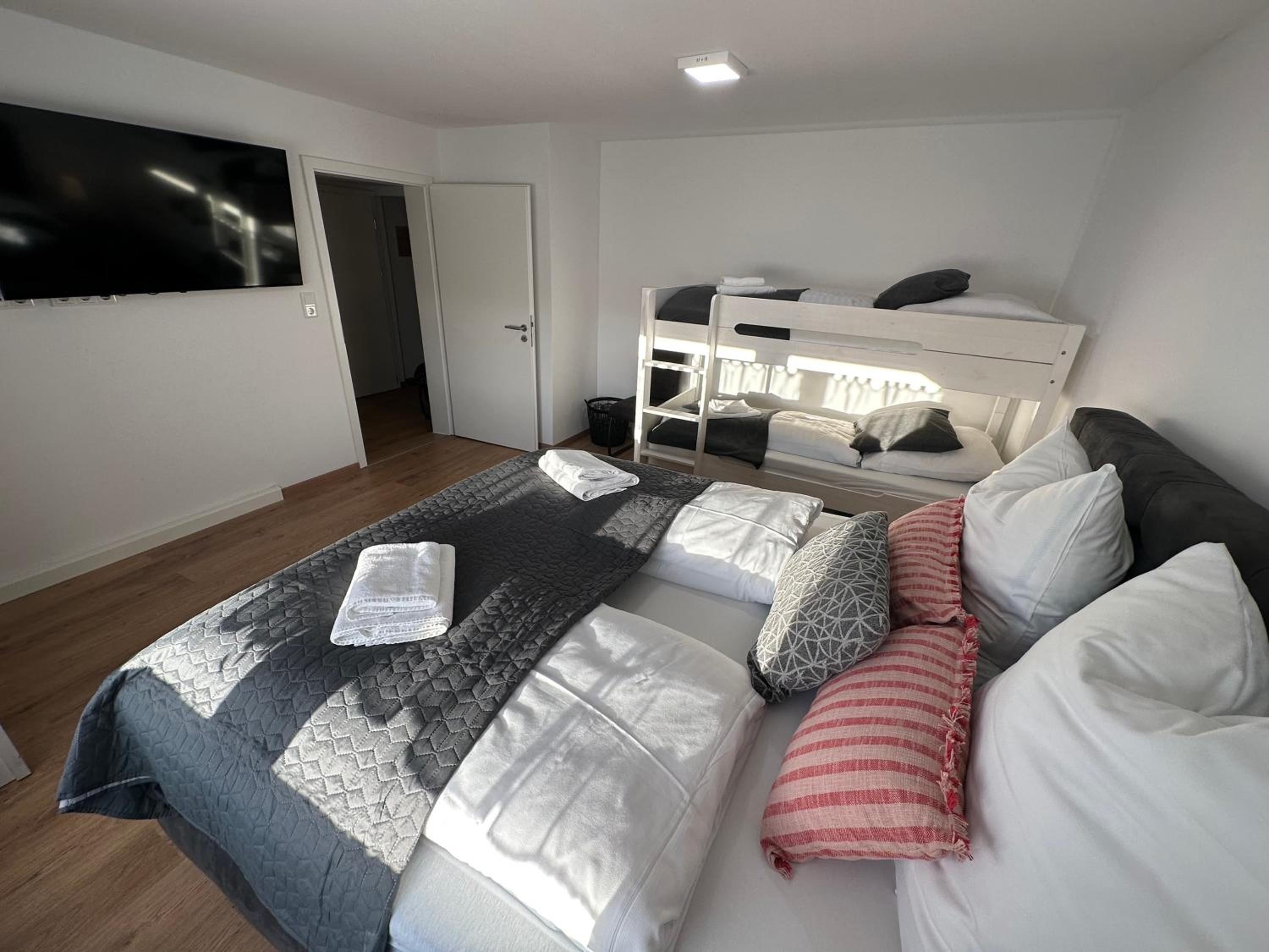 One-Bedroom Apartment photo 3