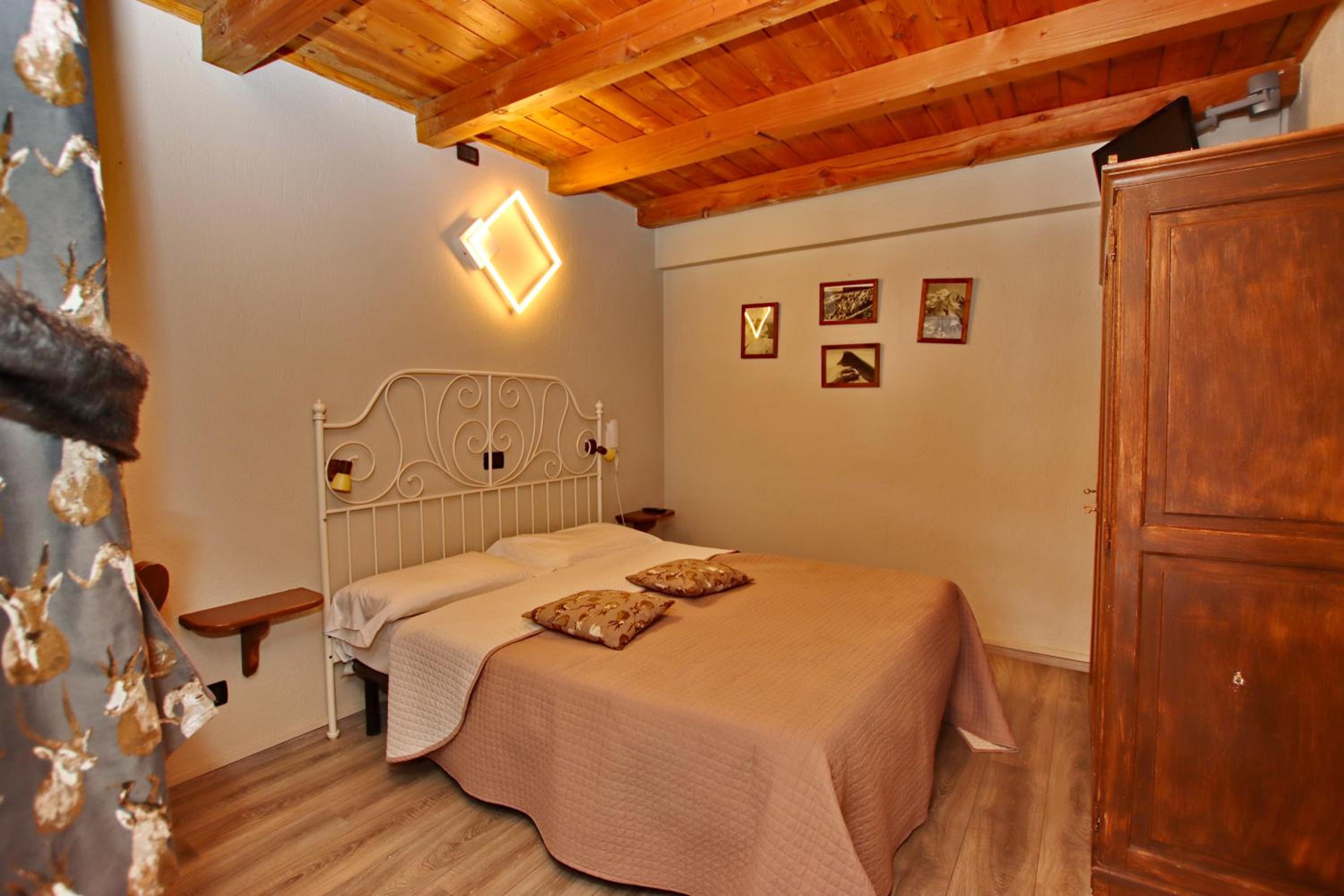 Double Room - Photo 4