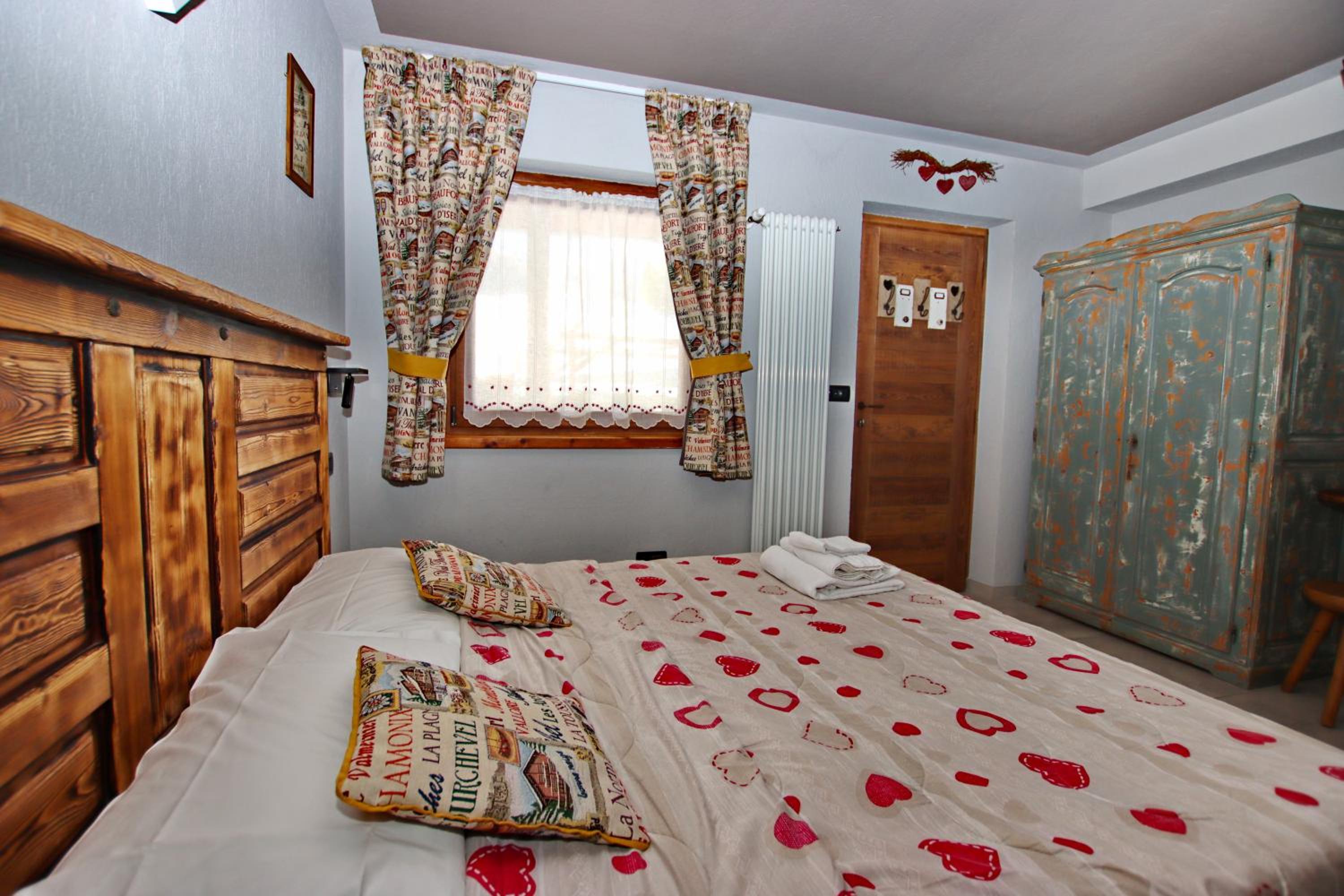 Double Room - Photo 8