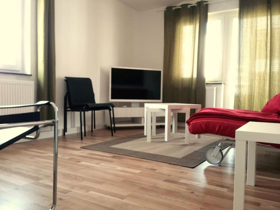 One-Bedroom Apartment photo 1