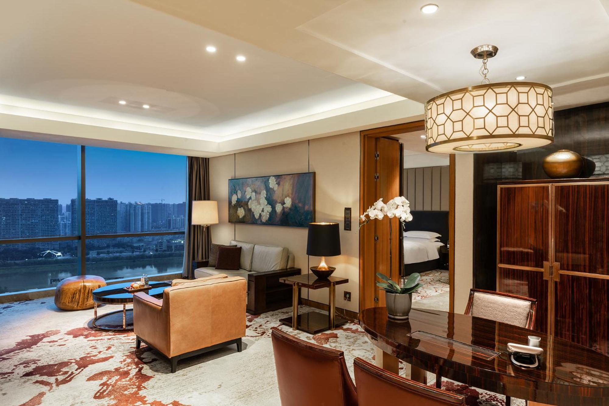 King Suite with River View  photo 1