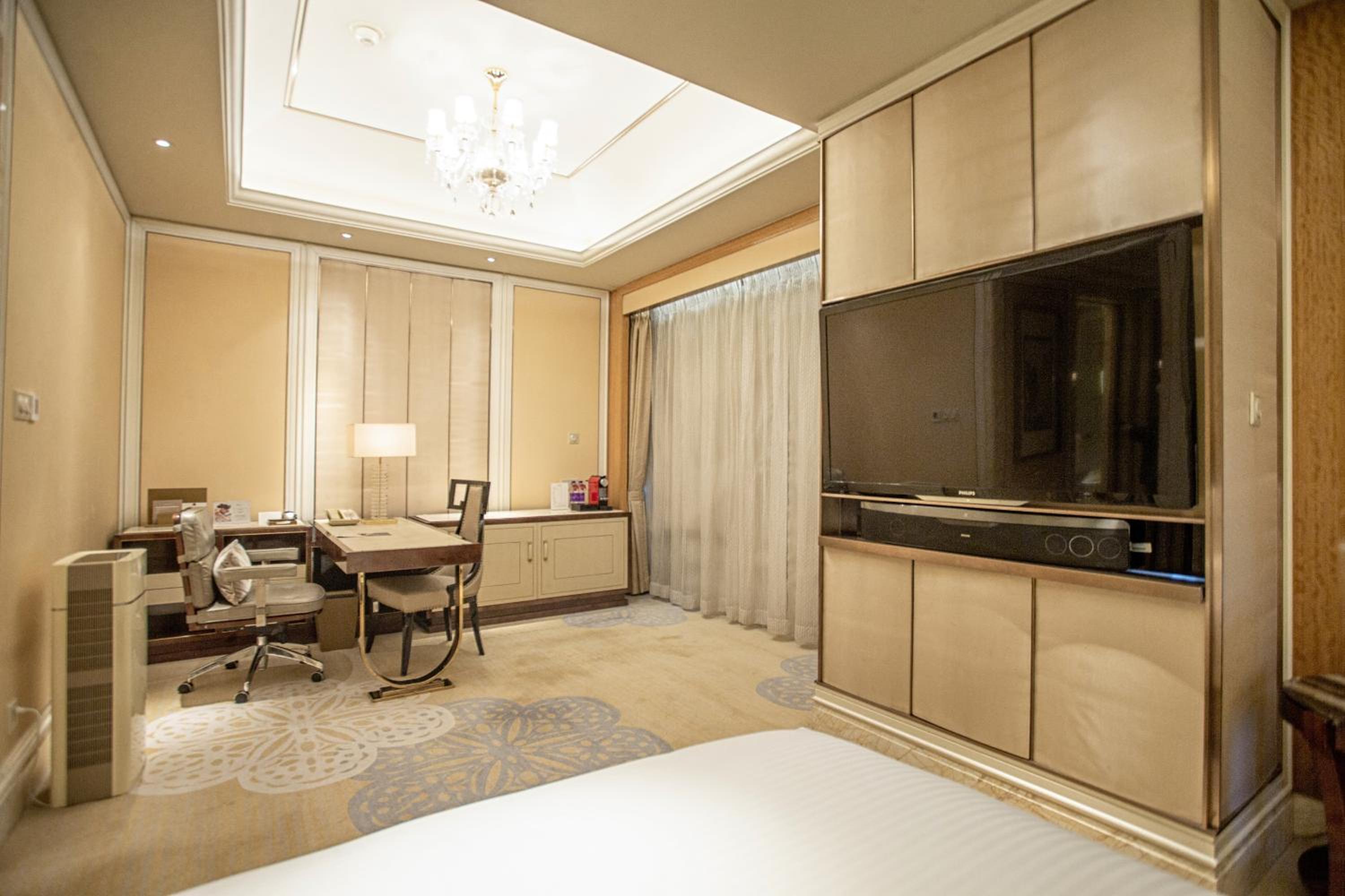 Deluxe Double Room with Two Double Beds - Photo 3