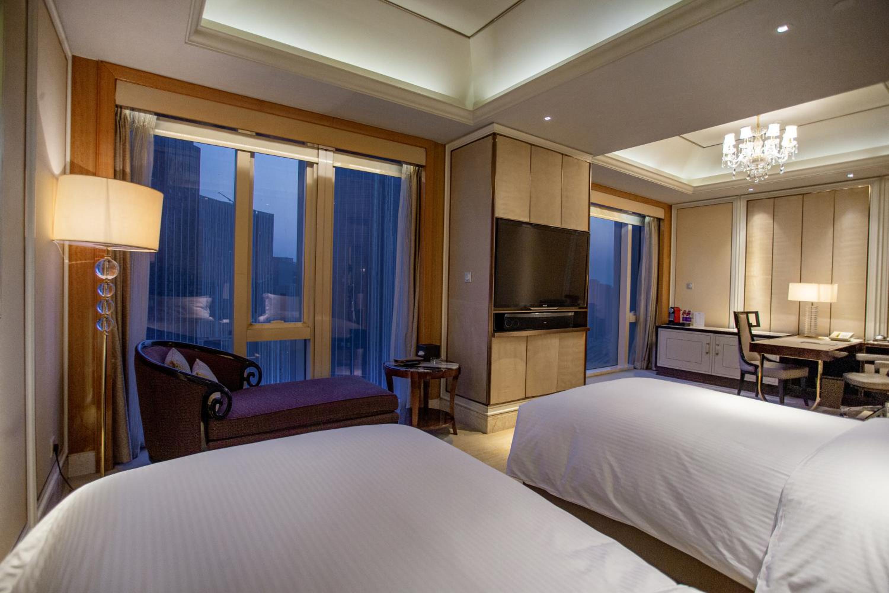 Deluxe Double Room with Two Double Beds - Photo 2