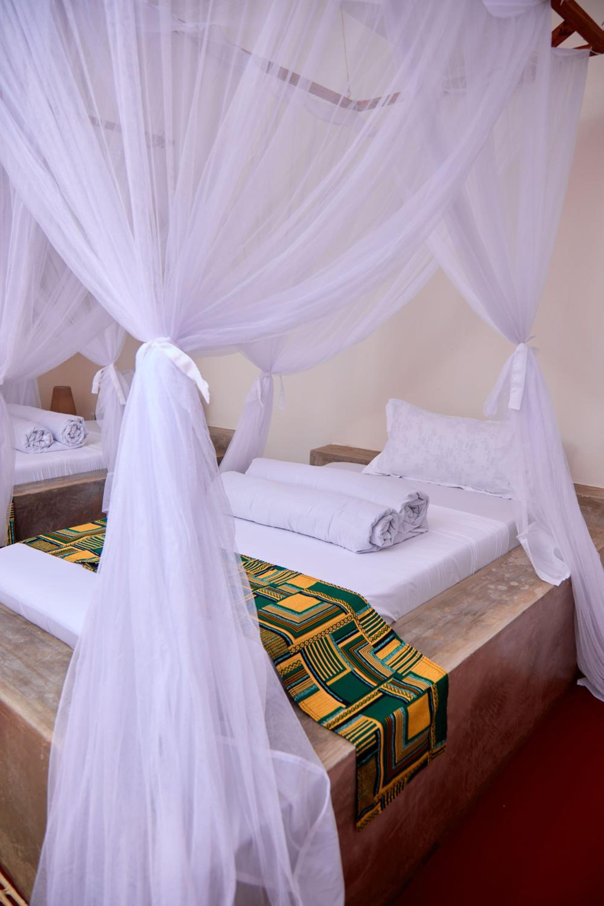 Basic Triple Room with Shared Bathroom