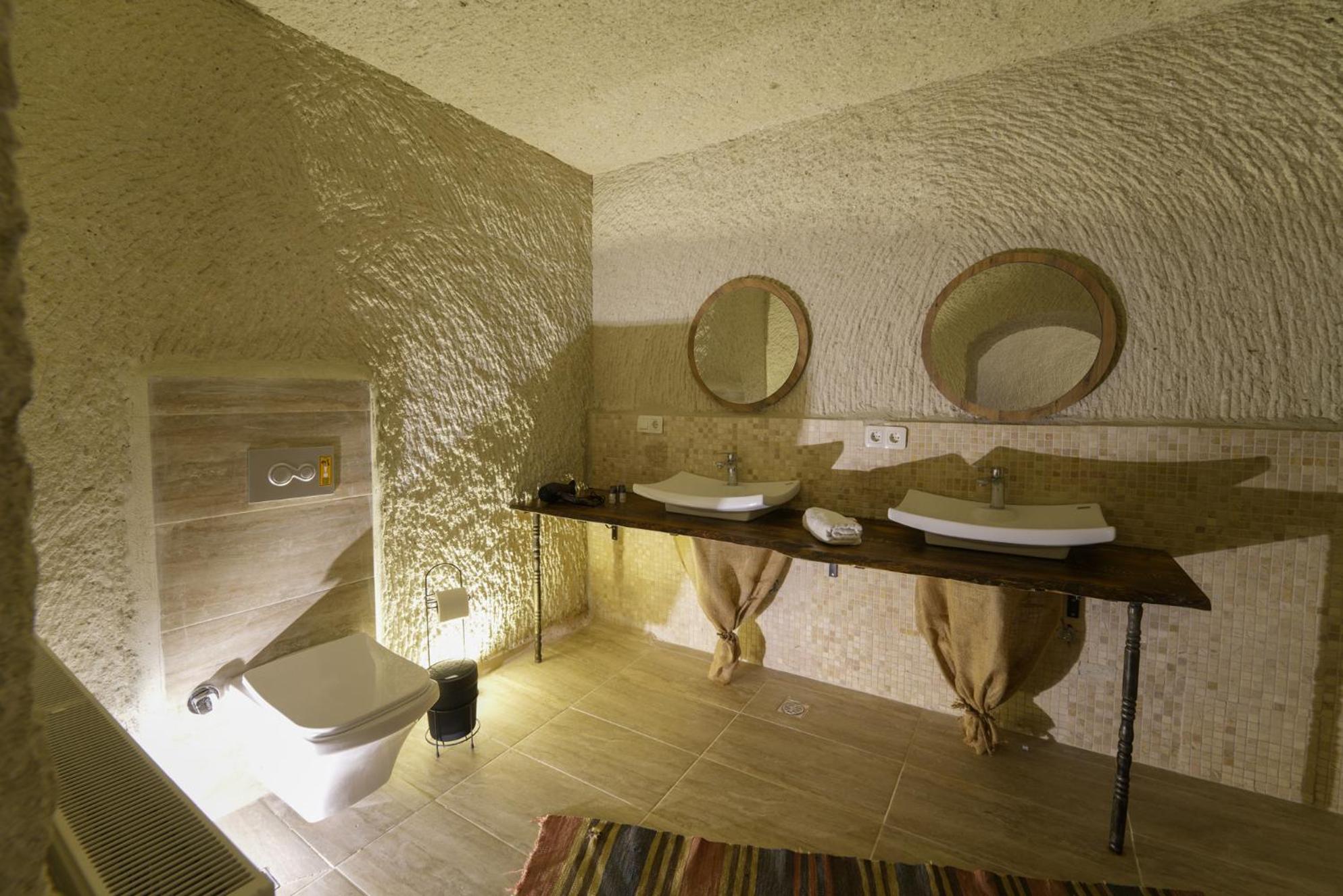 Junior Suite with Private Pool - Photo 16
