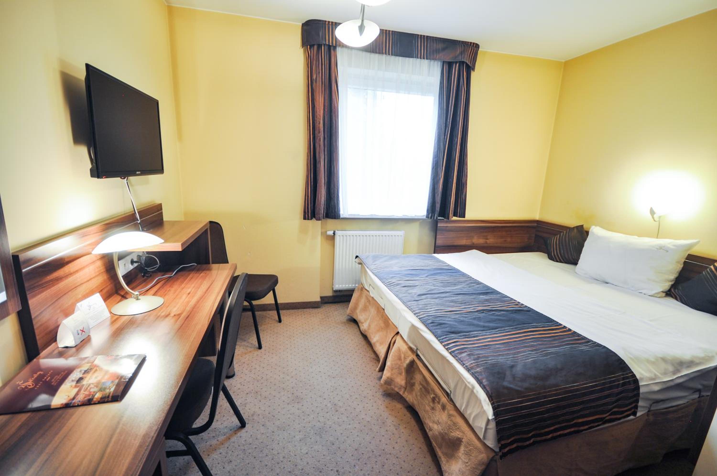 Standard Double Room - Photo 1