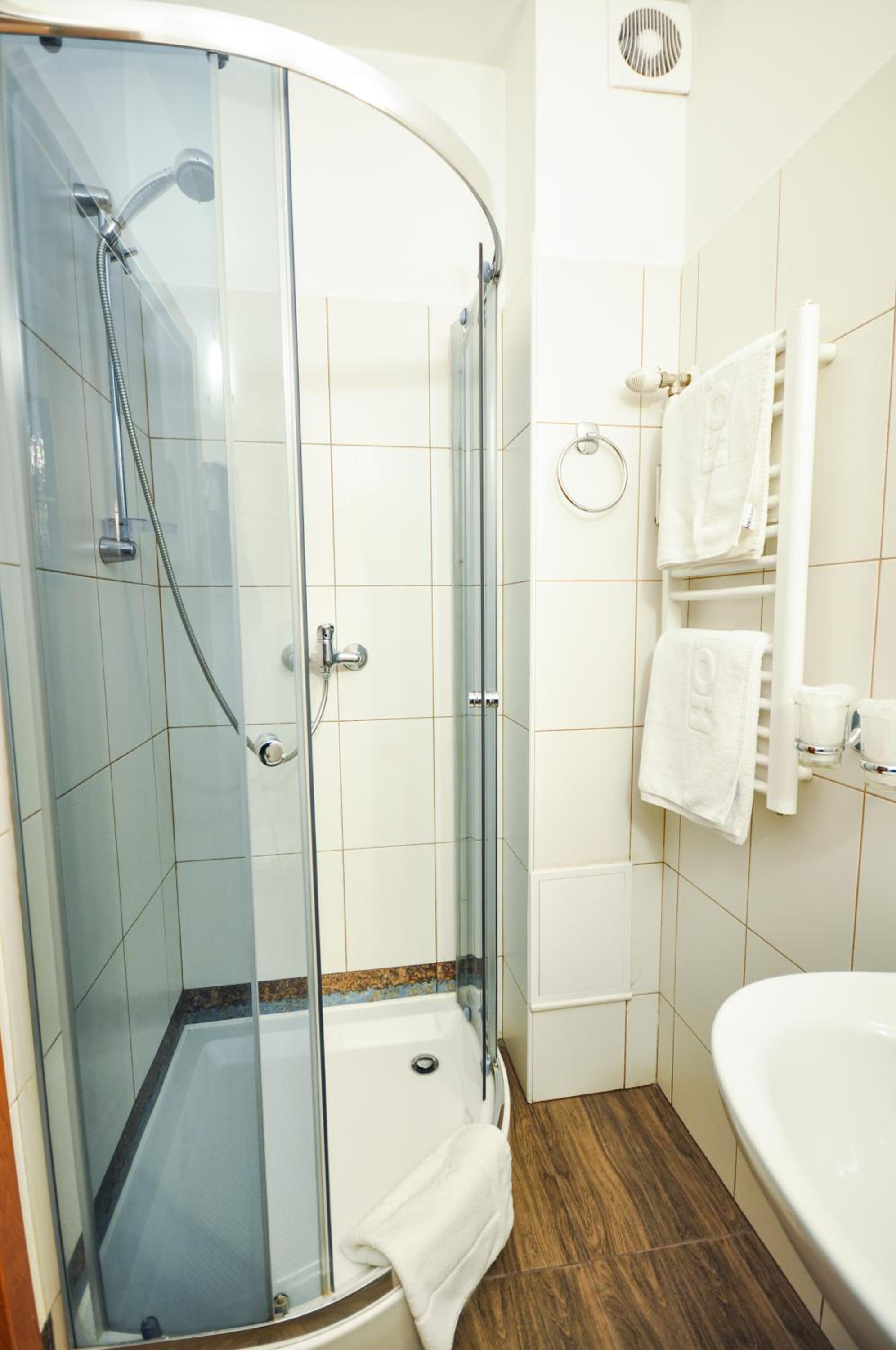 Deluxe Double Room with Extra Bed - Photo 2