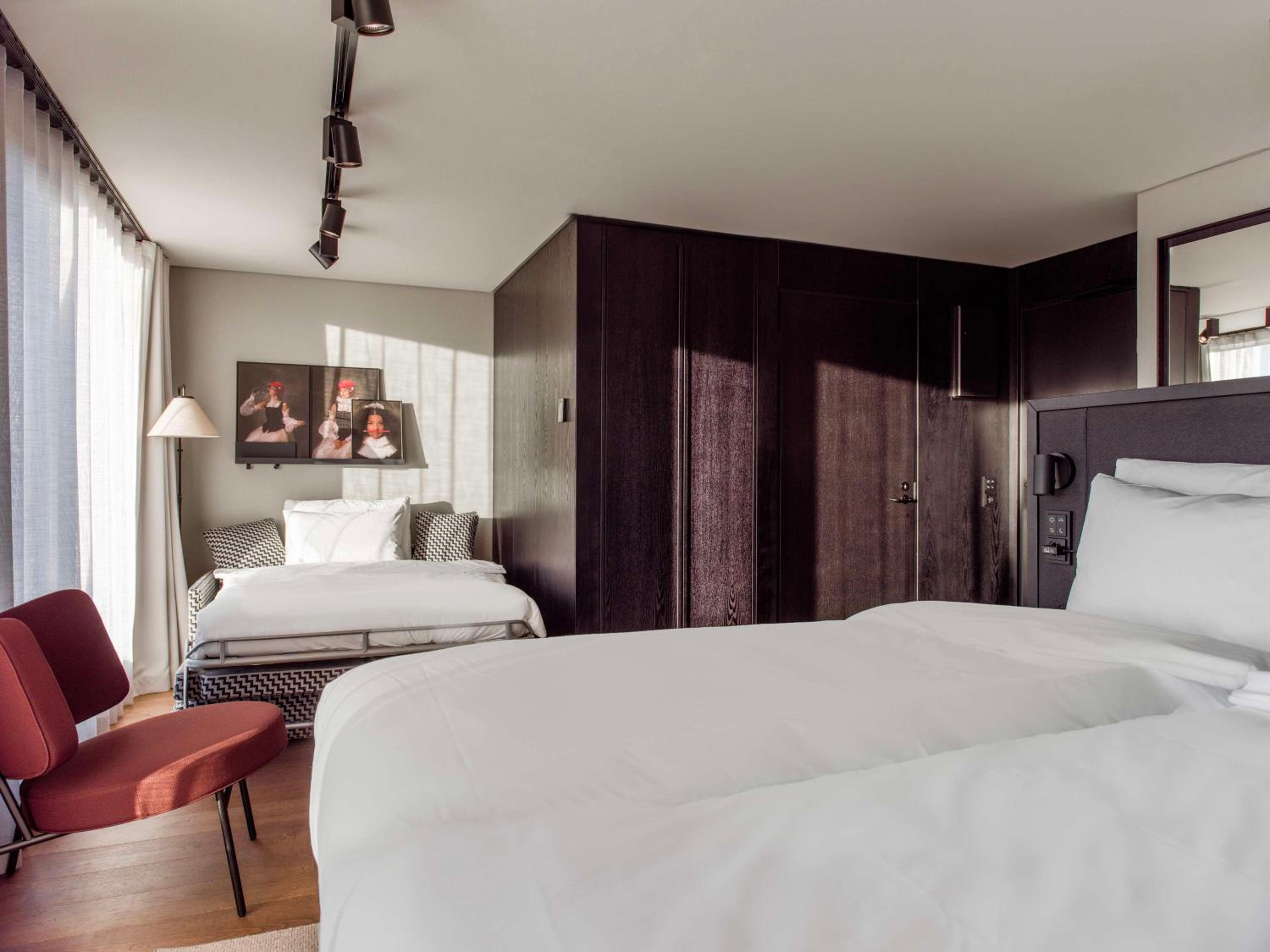 Premium Room - Photo 8