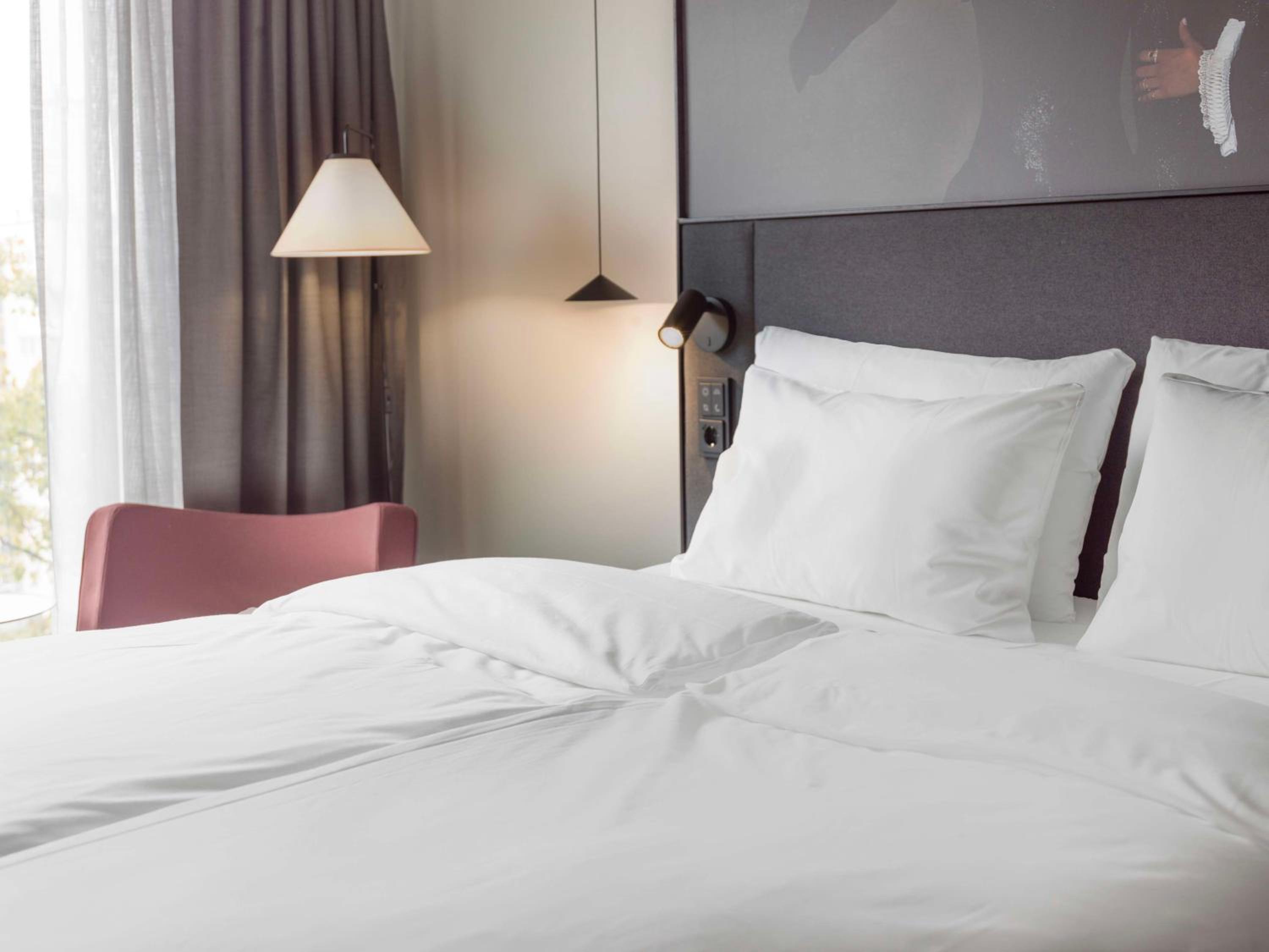 Standard Double or Twin Room - Photo 10