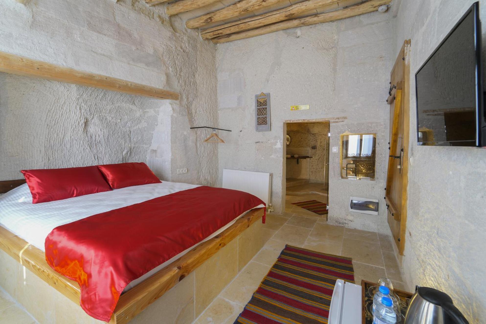 Standard Double Room - Photo 7