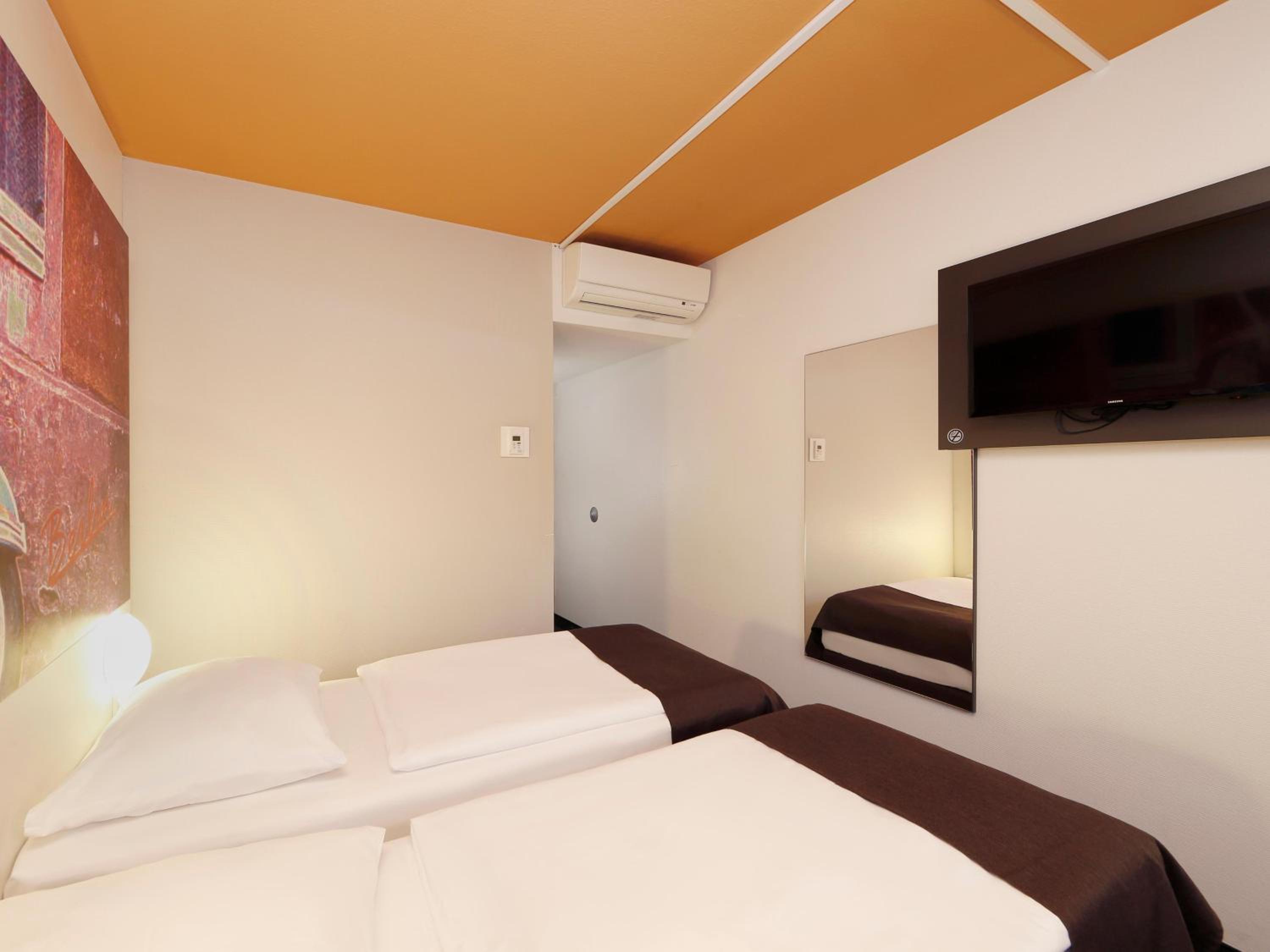 Twin Room - Photo 4
