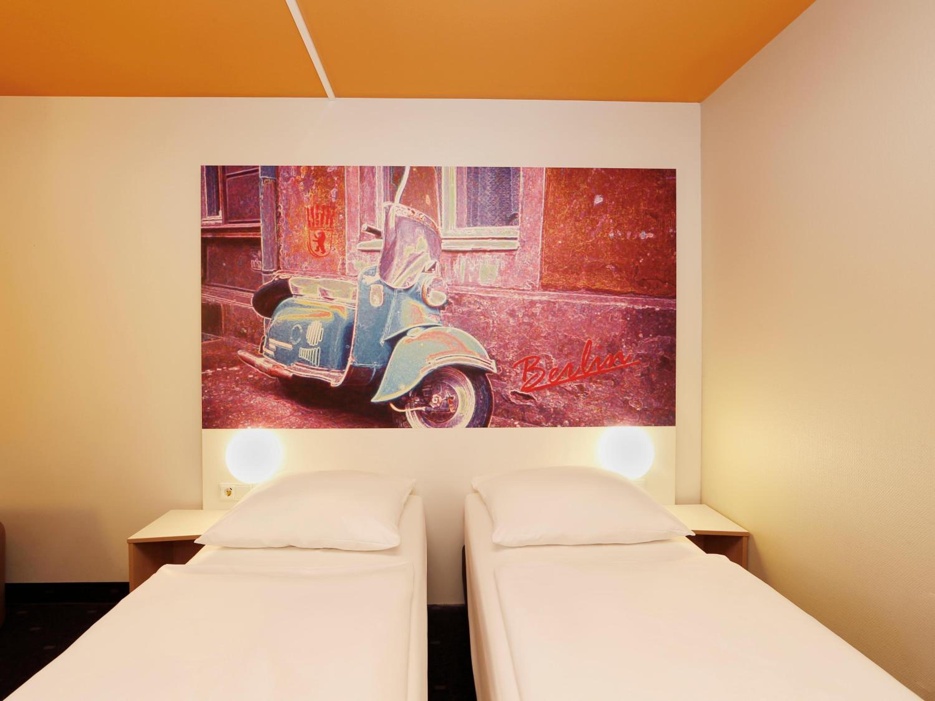 Twin Room - Photo 1