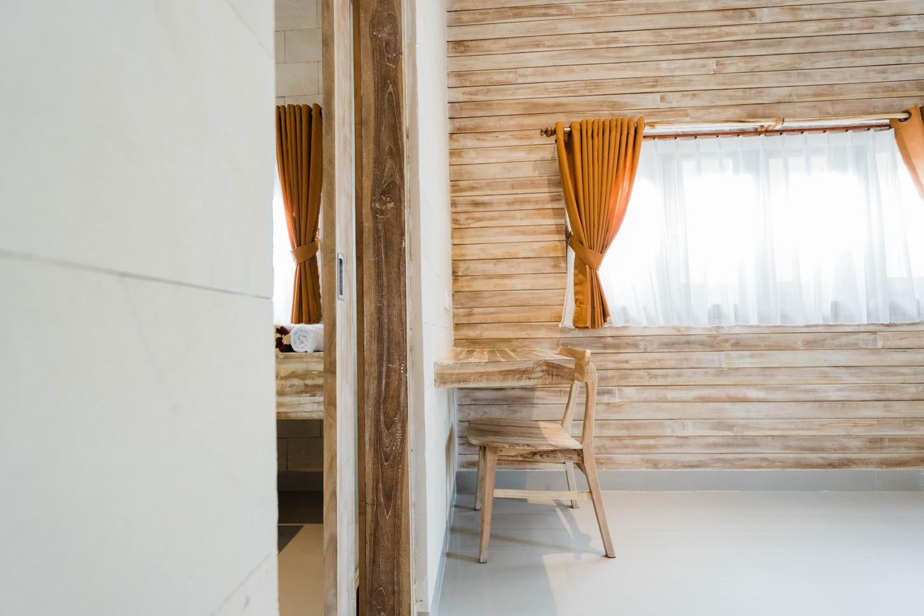 Double Room - Photo 16