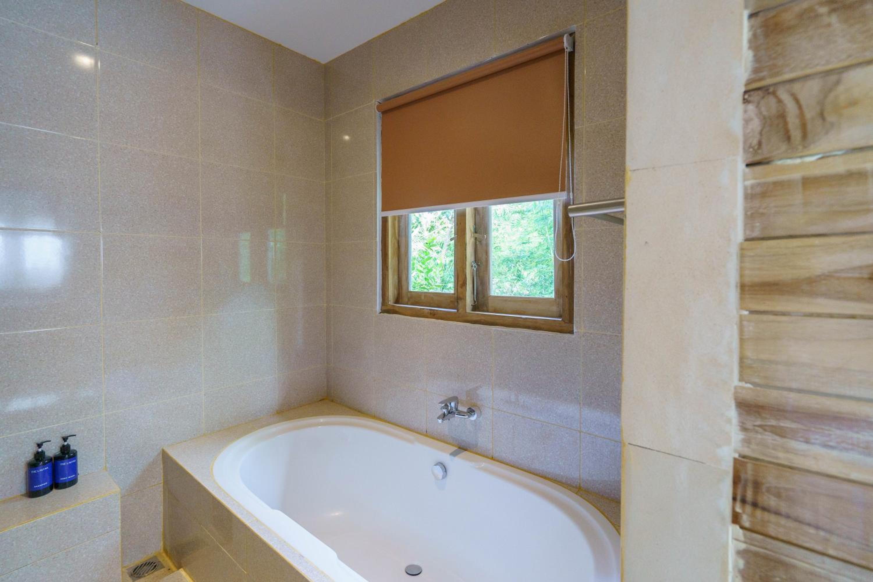 Double Room - Photo 5