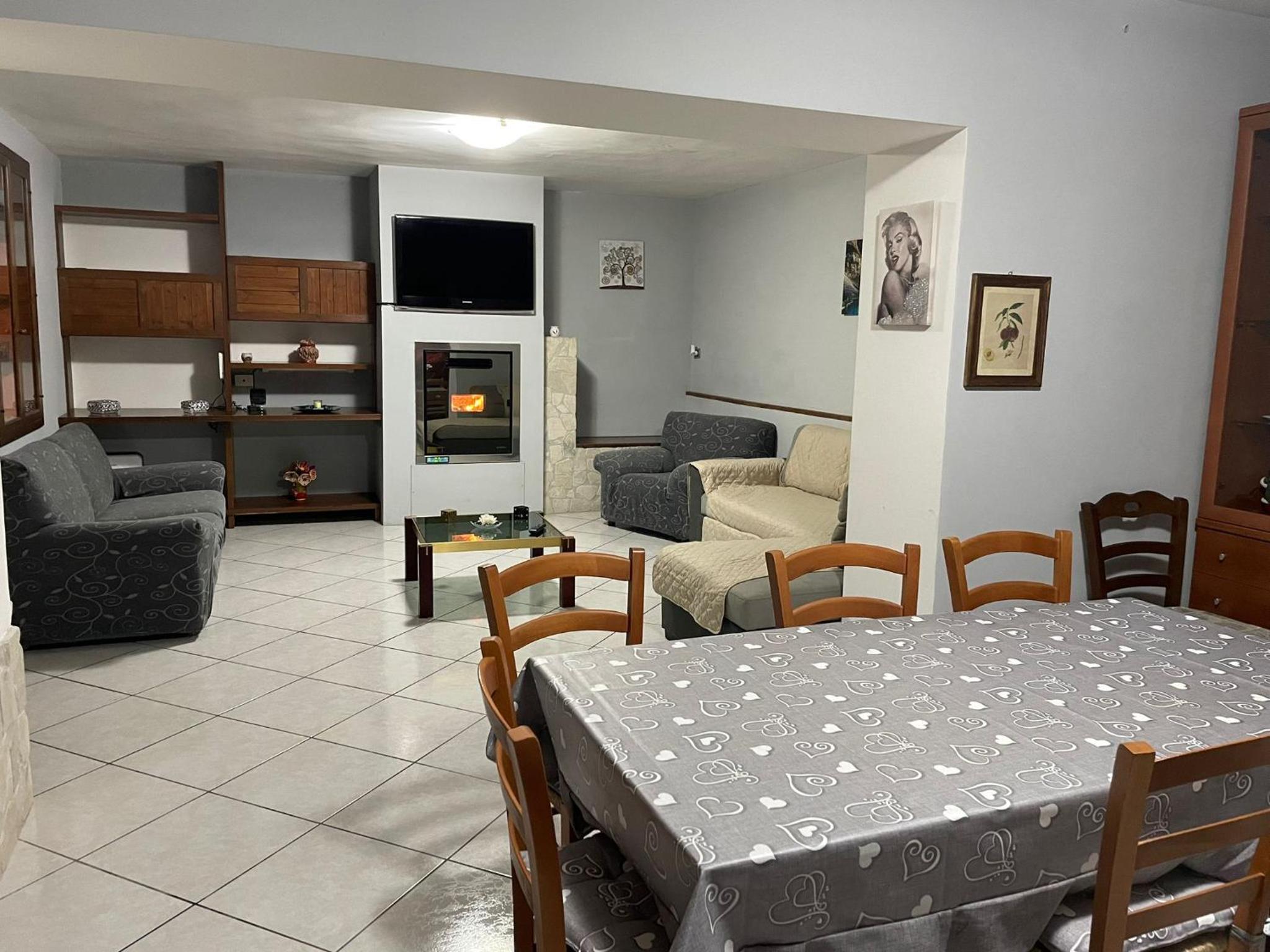 Two-Bedroom House photo 2