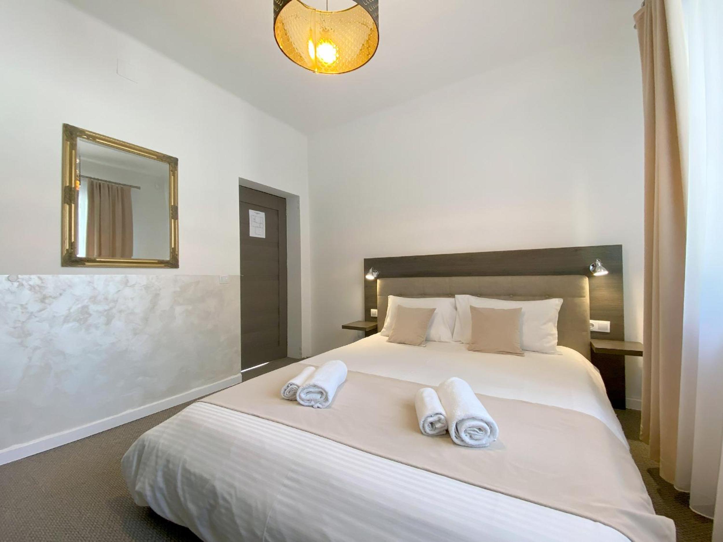 Double or Twin Room photo 3