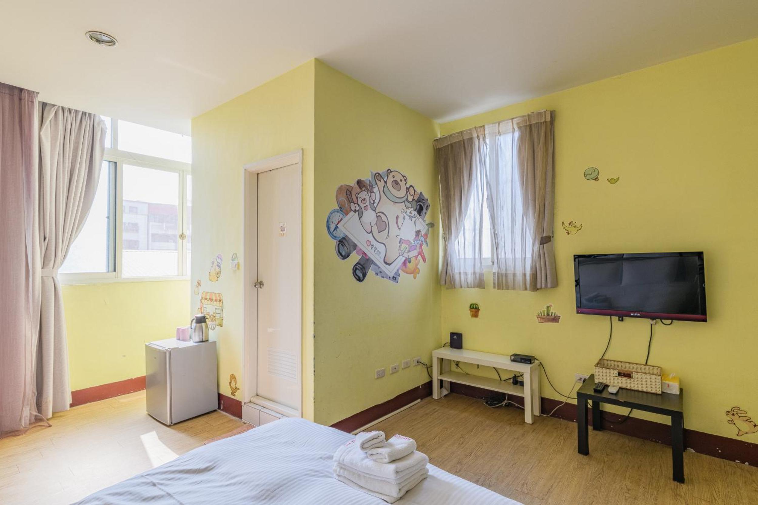 Large Double Room - Photo 13
