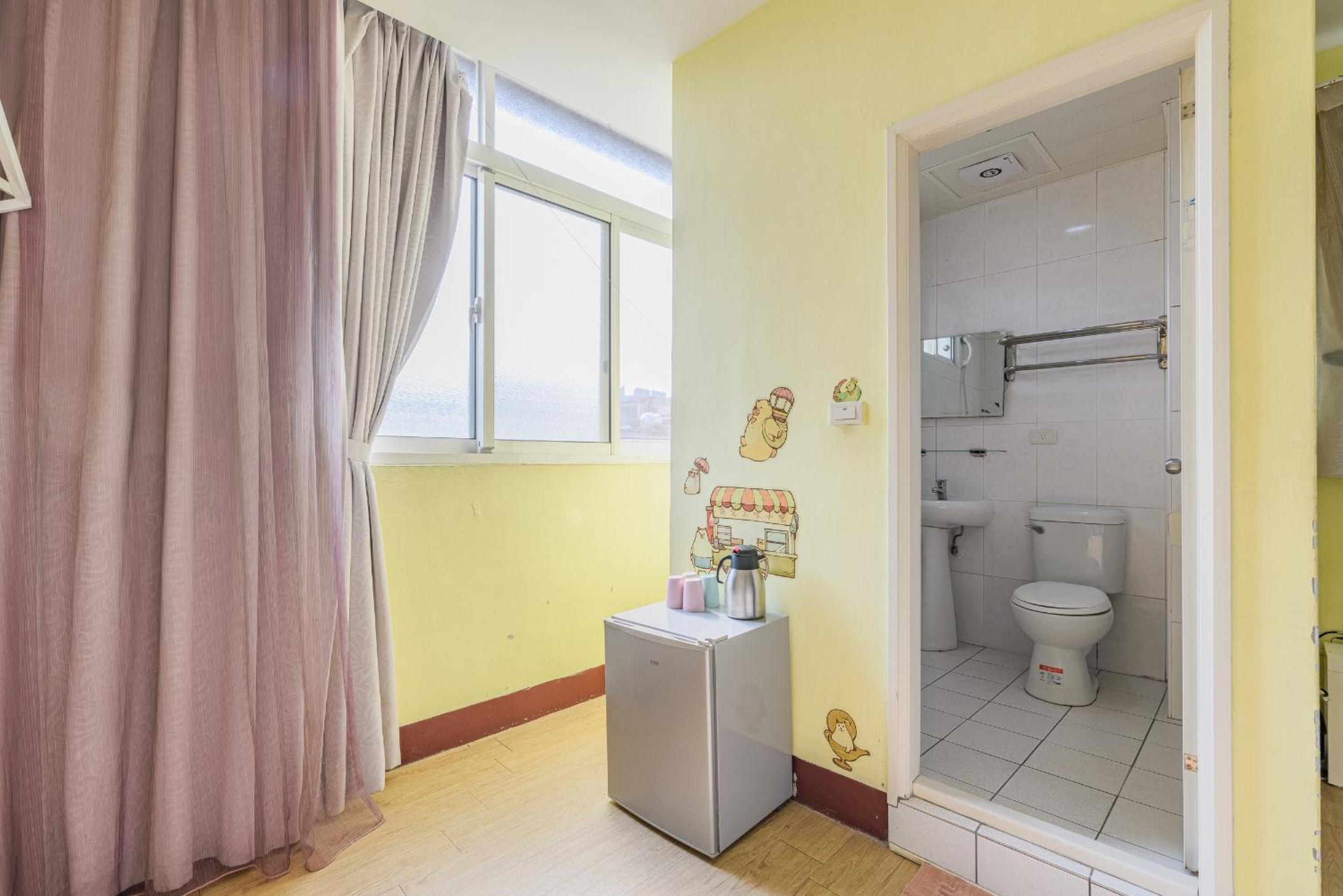 Large Double Room - Photo 15