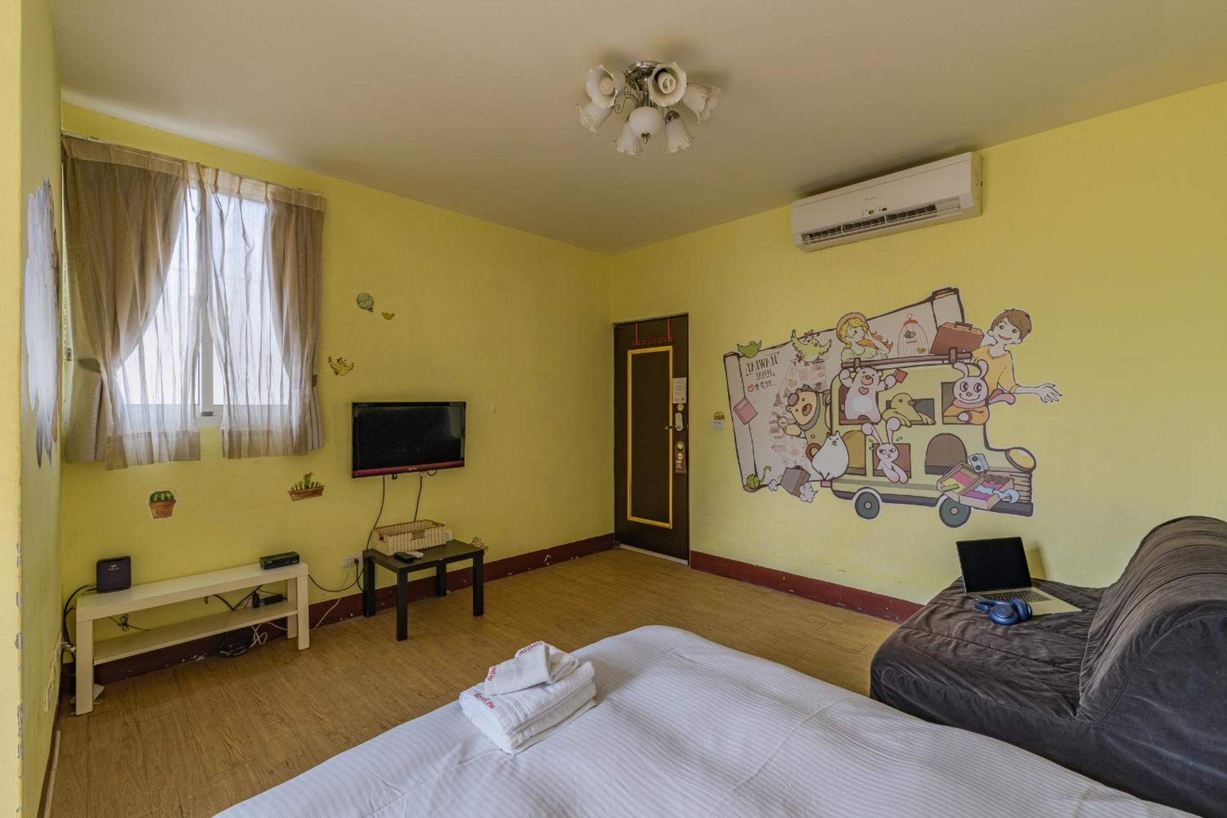 Large Double Room - Photo 16
