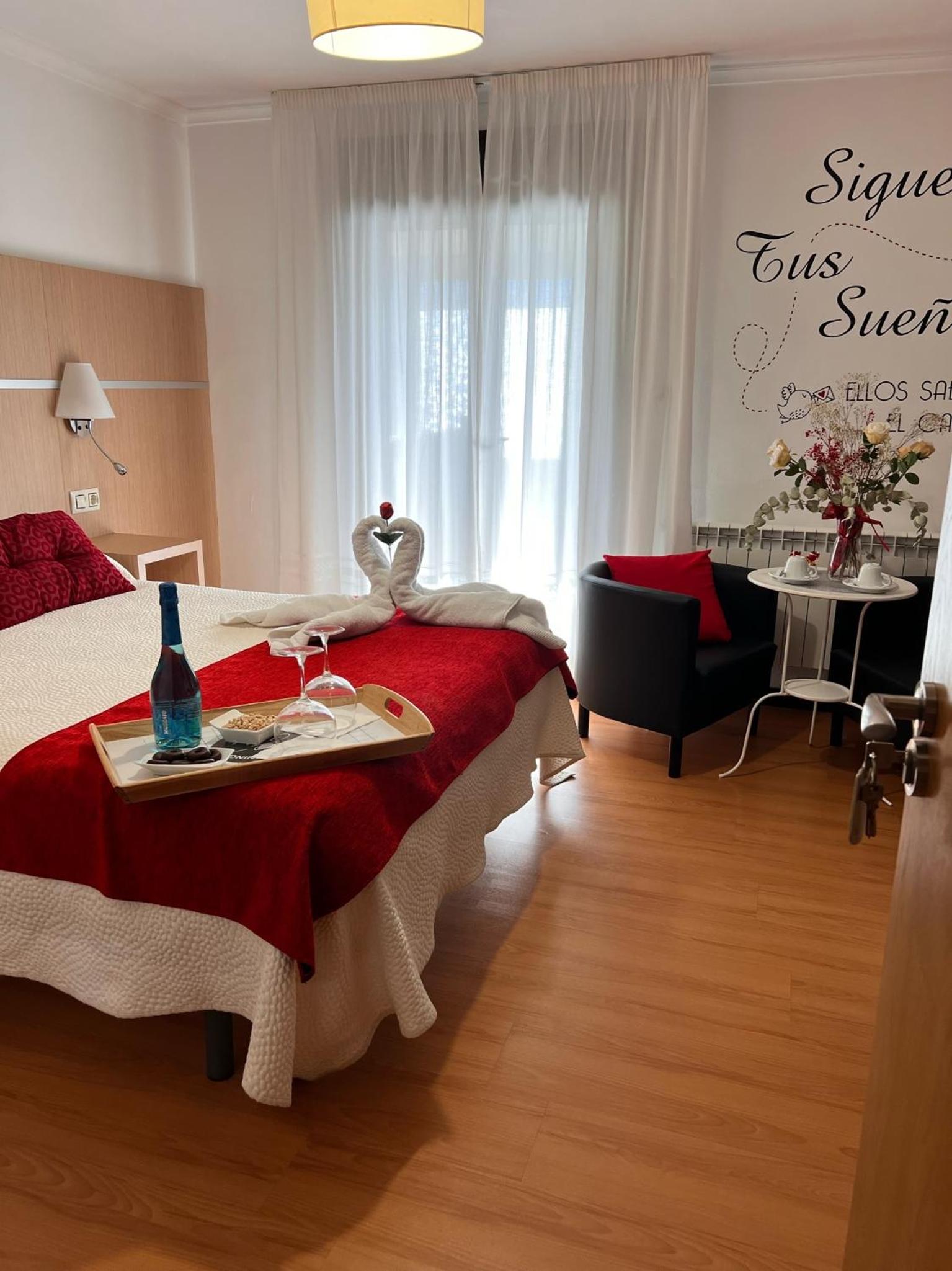 Suite with Spa Bath photo 3