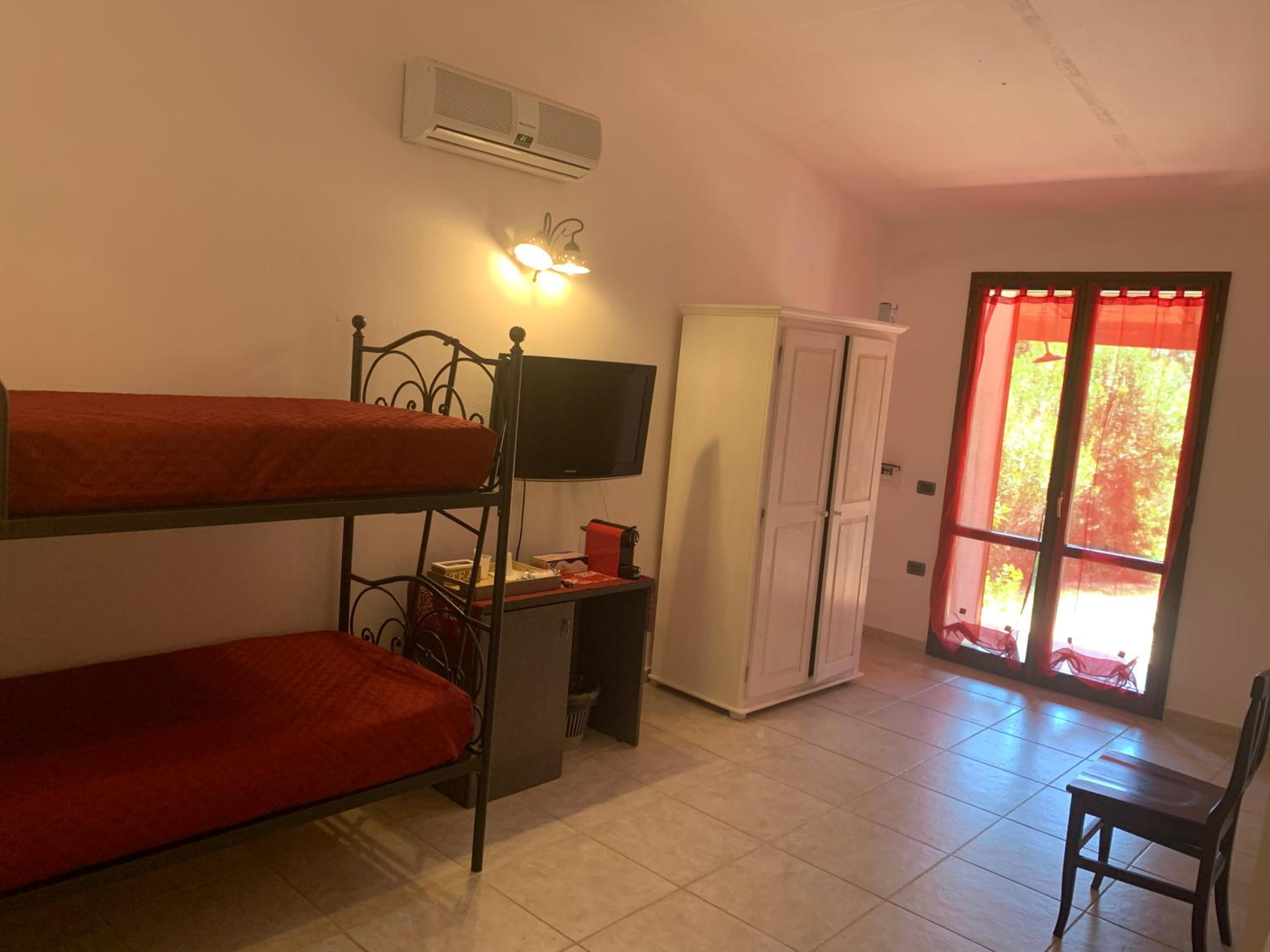 Deluxe Quadruple Room photo 1