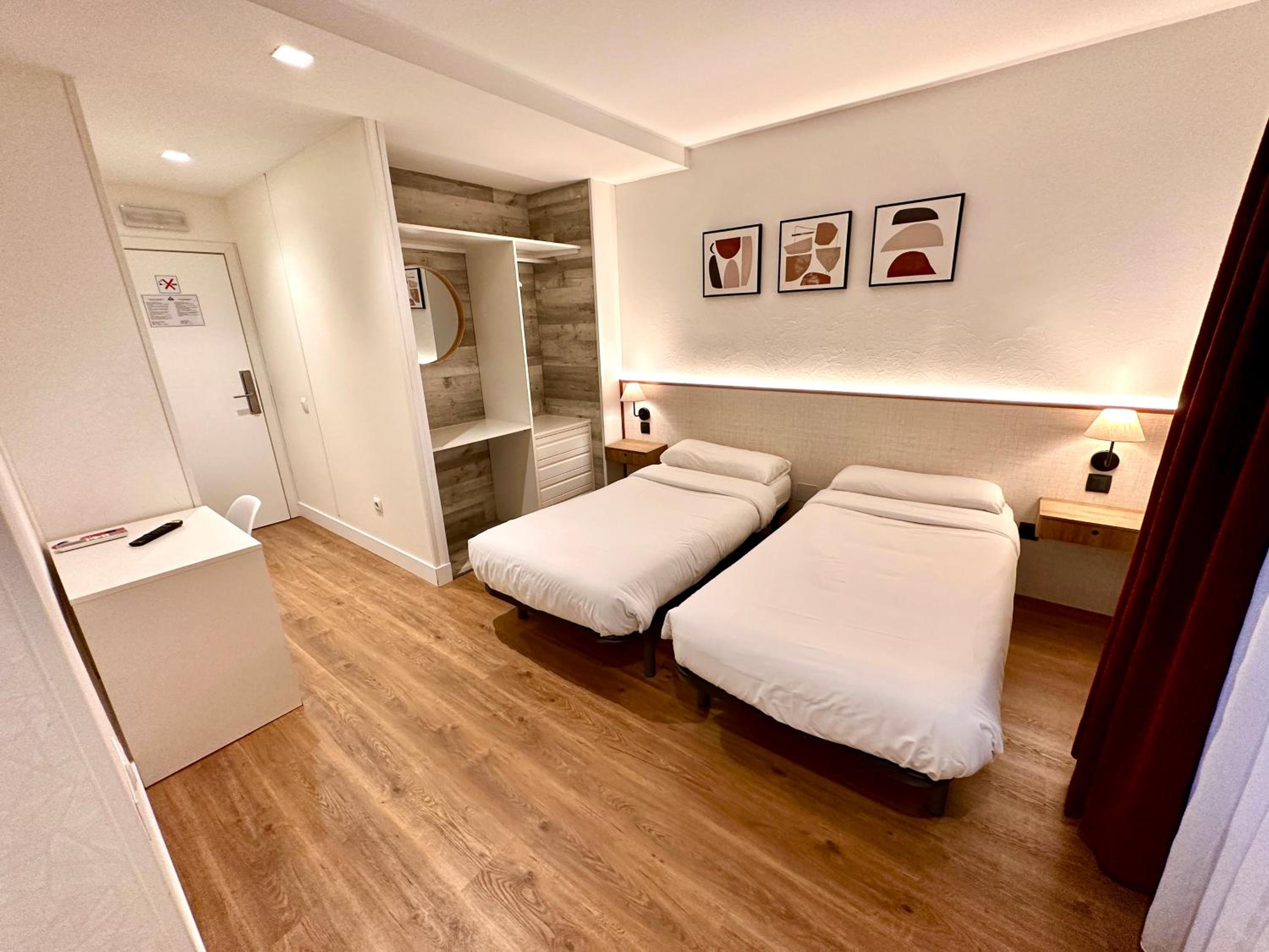 Habitación Doble con Baño Privado