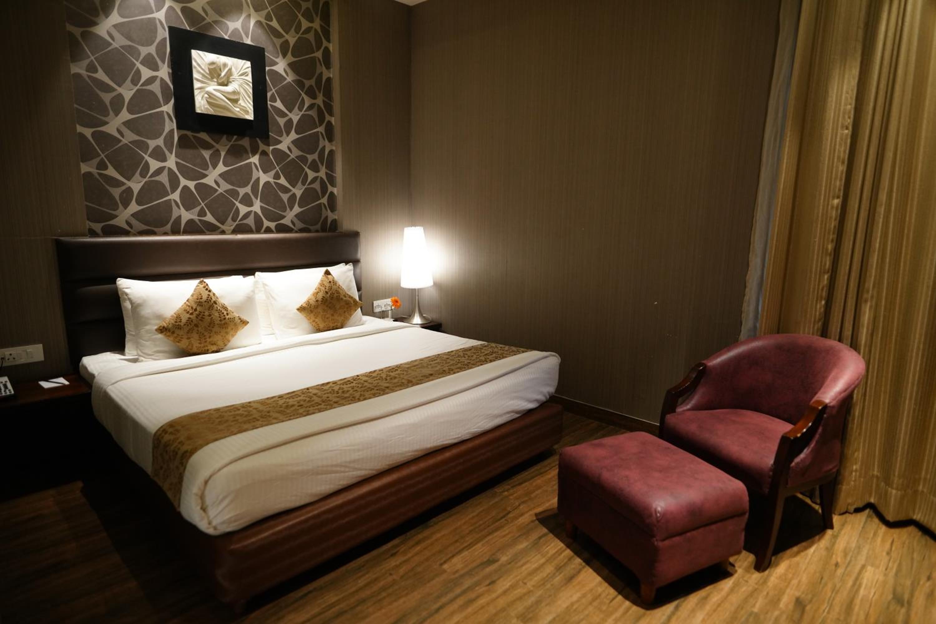Standard Double Room - Photo 3