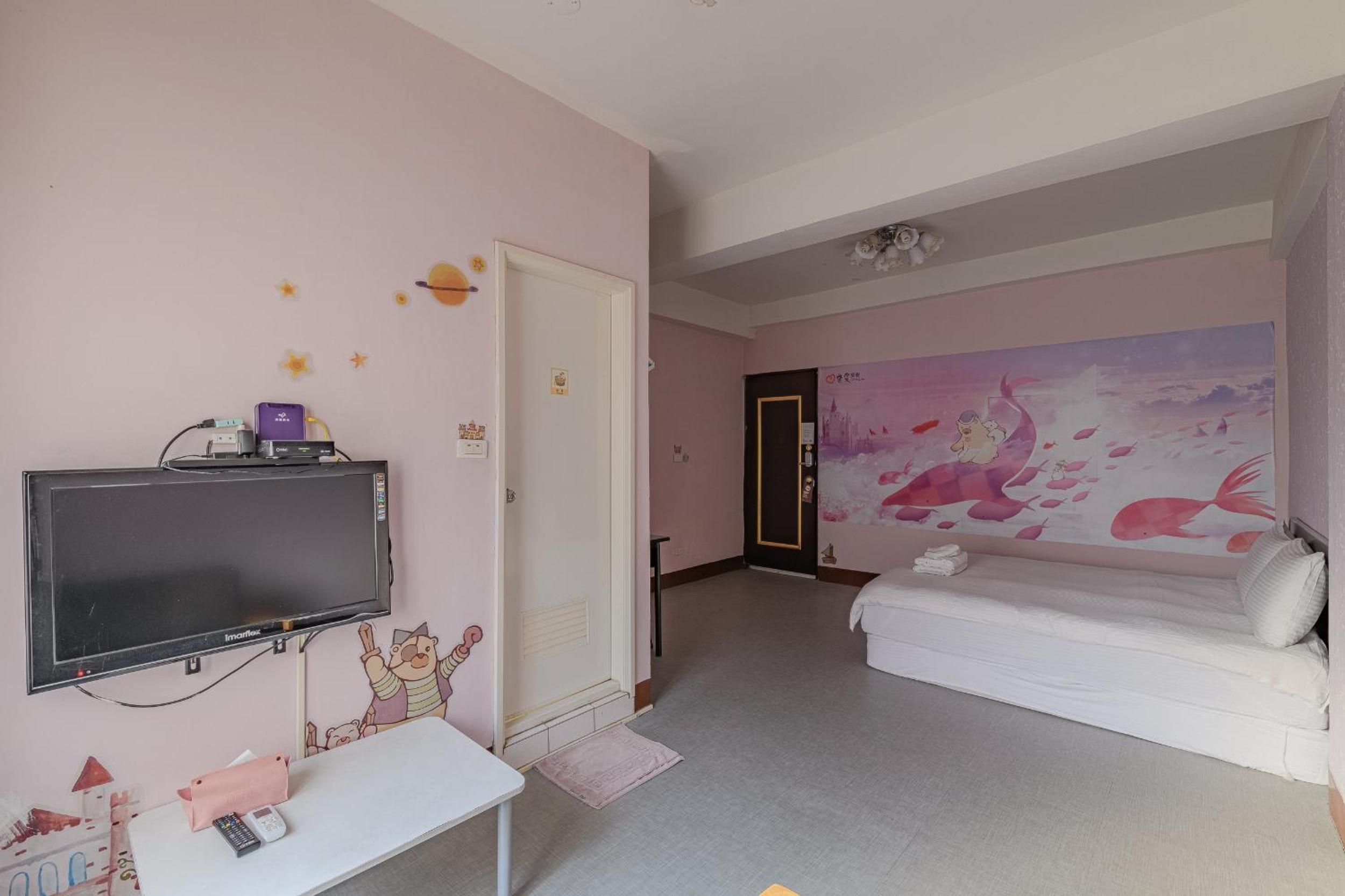 Double Room with Balcony - Photo 16