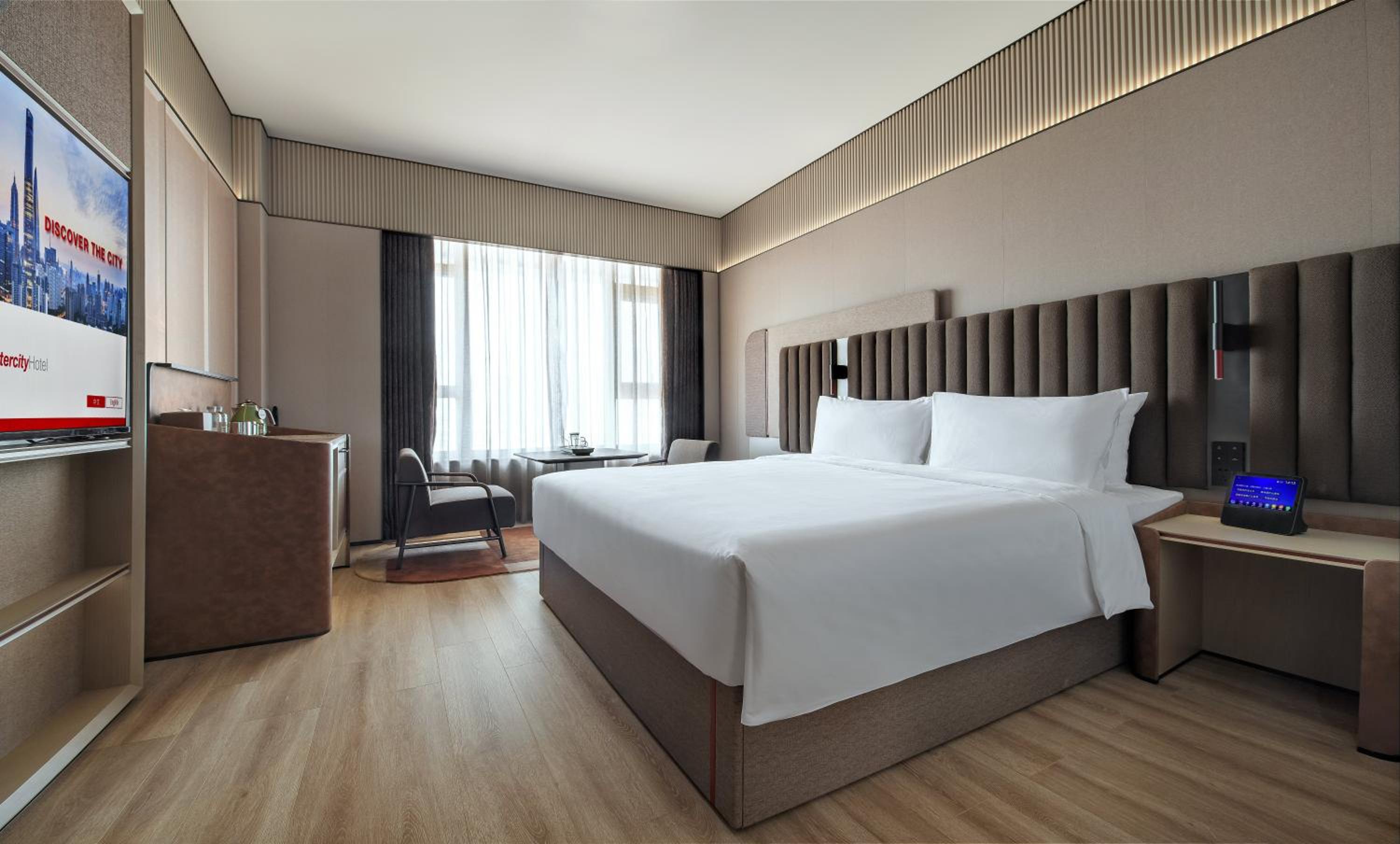 Deluxe Queen Room