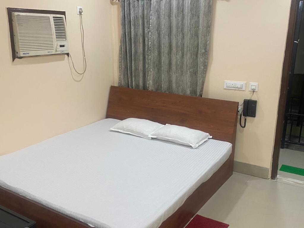 Deluxe Double Room (2 Adults + 1 Child) photo 3