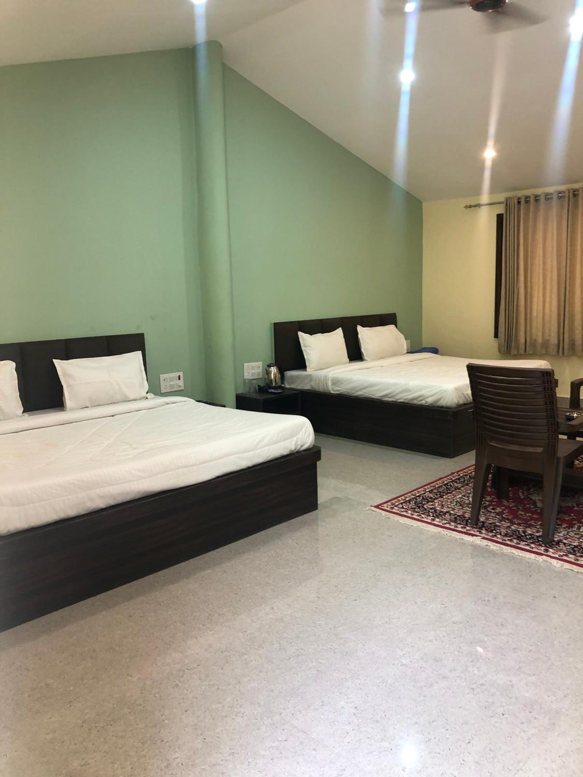 Deluxe Queen Room photo 3