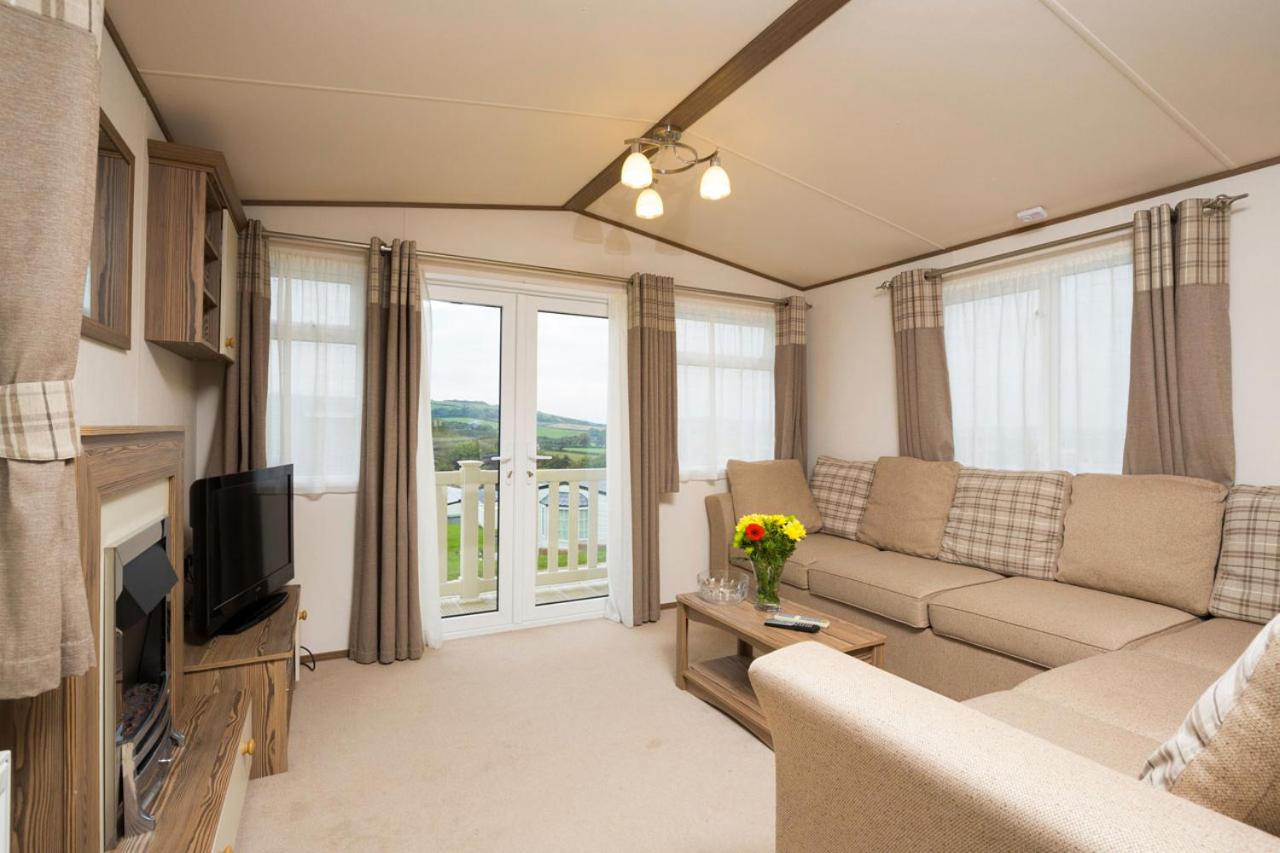 4 Berth Luxury Caravan Pet Free