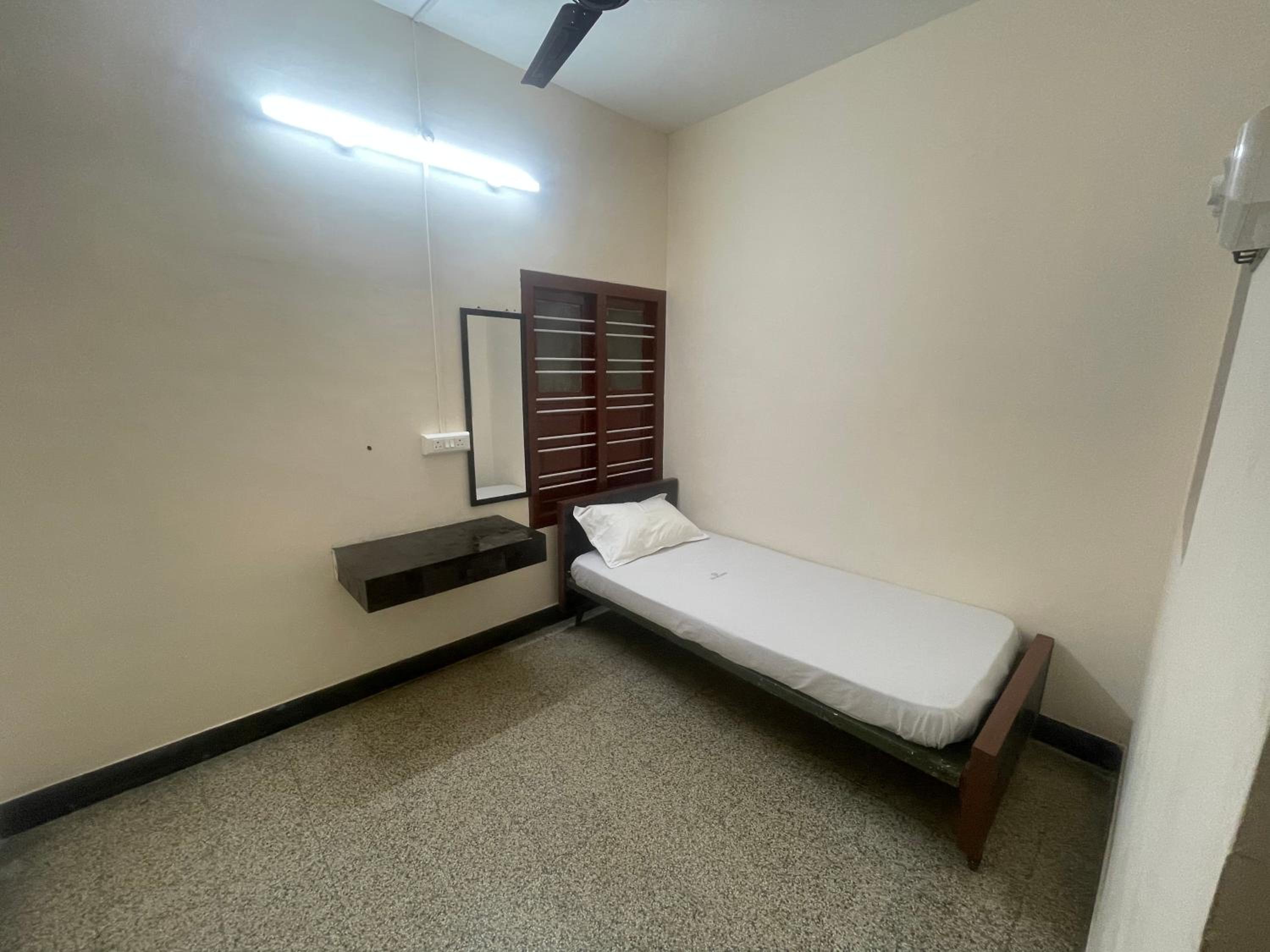 Single Room photo 1