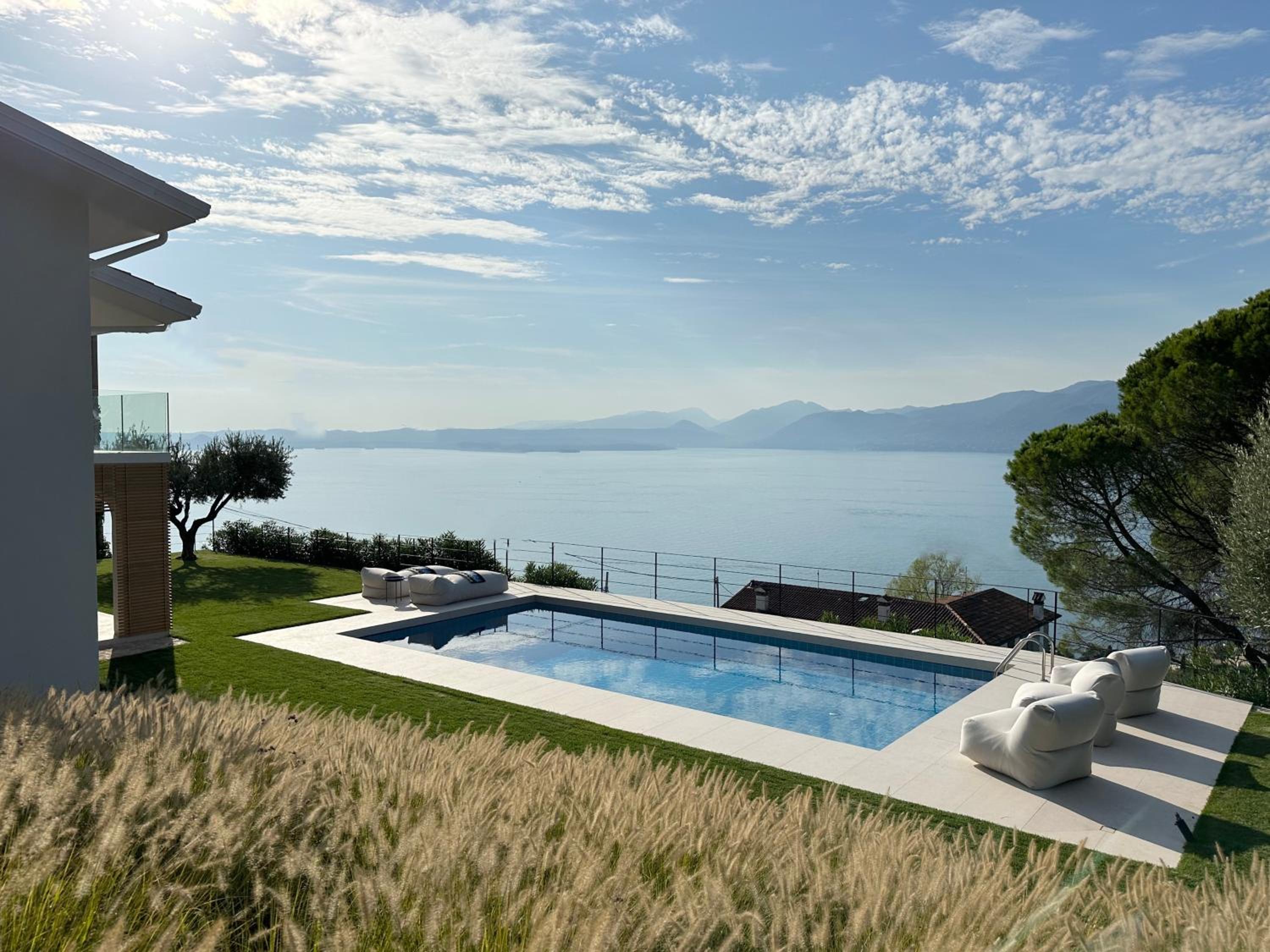 Villa photo 3