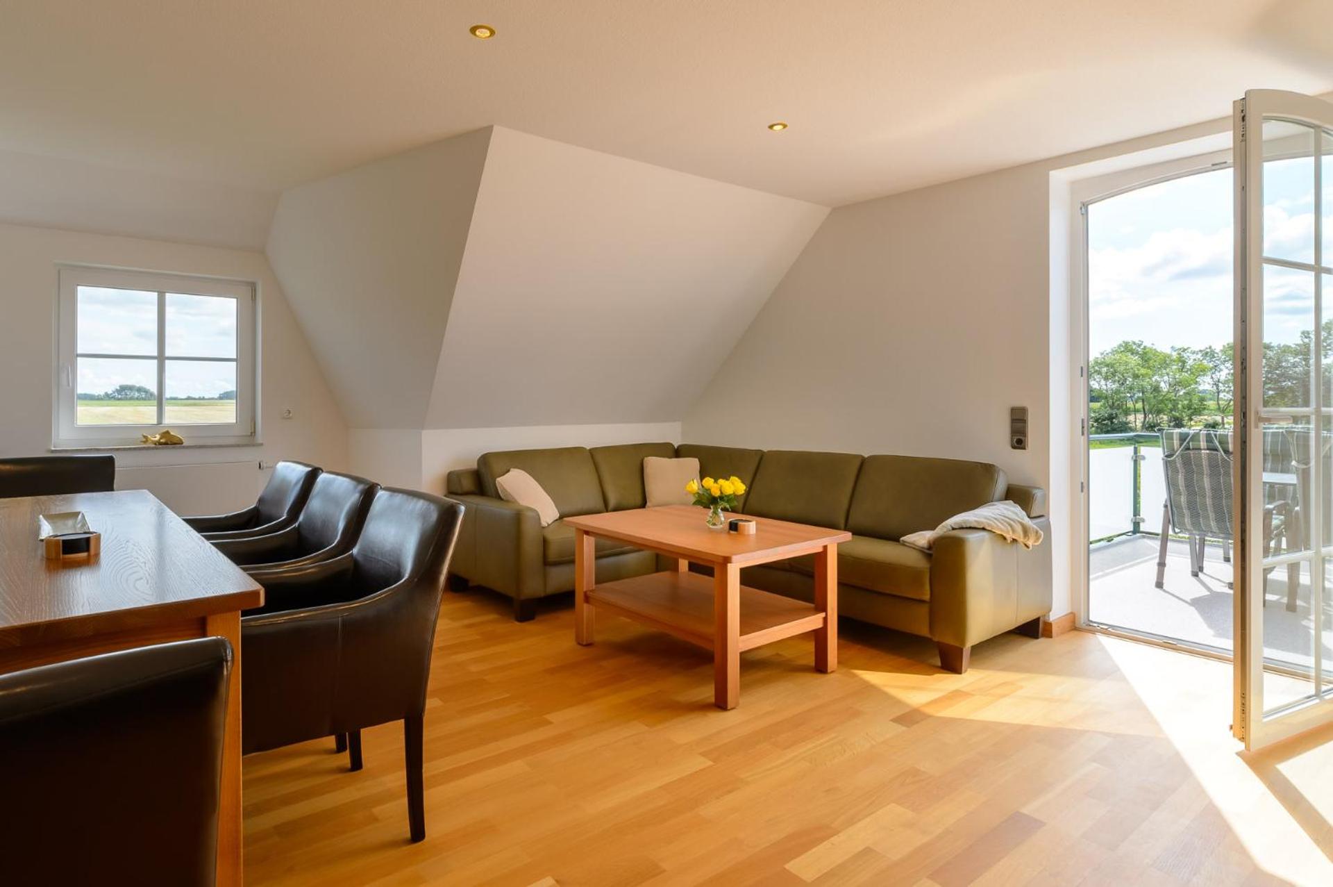 Apartment with Balcony photo 1