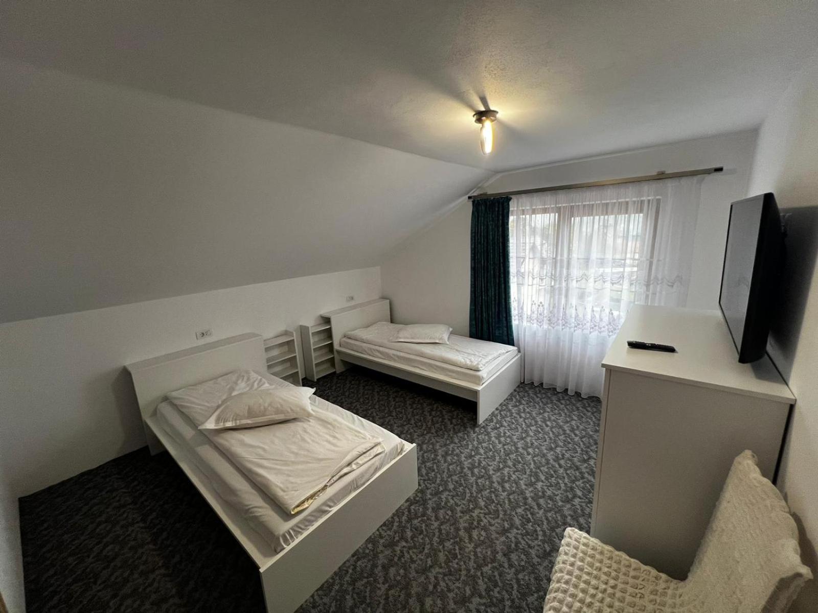 Deluxe Double or Twin Room - Photo 4
