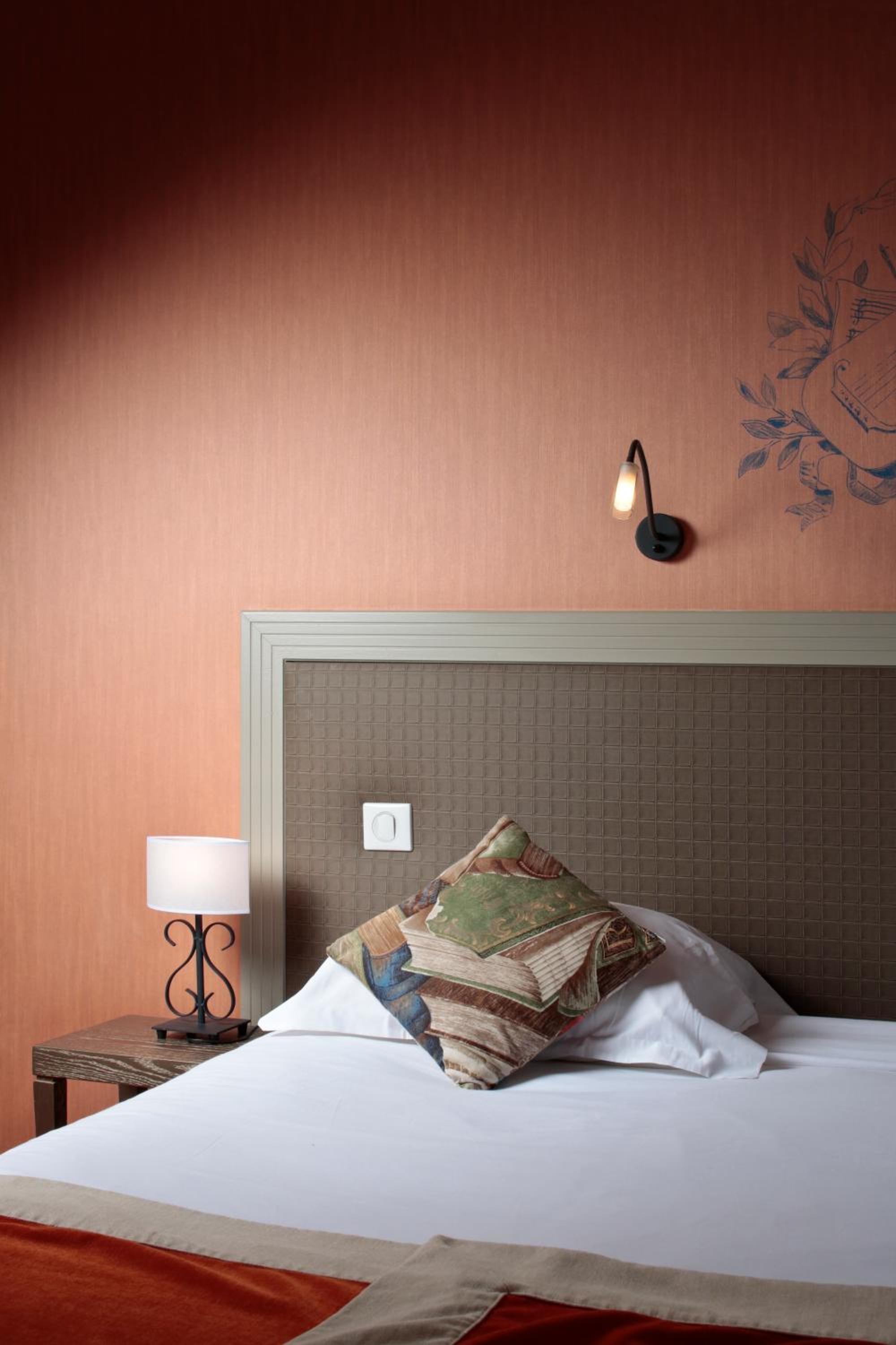 Superior Double or Twin Room photo 3
