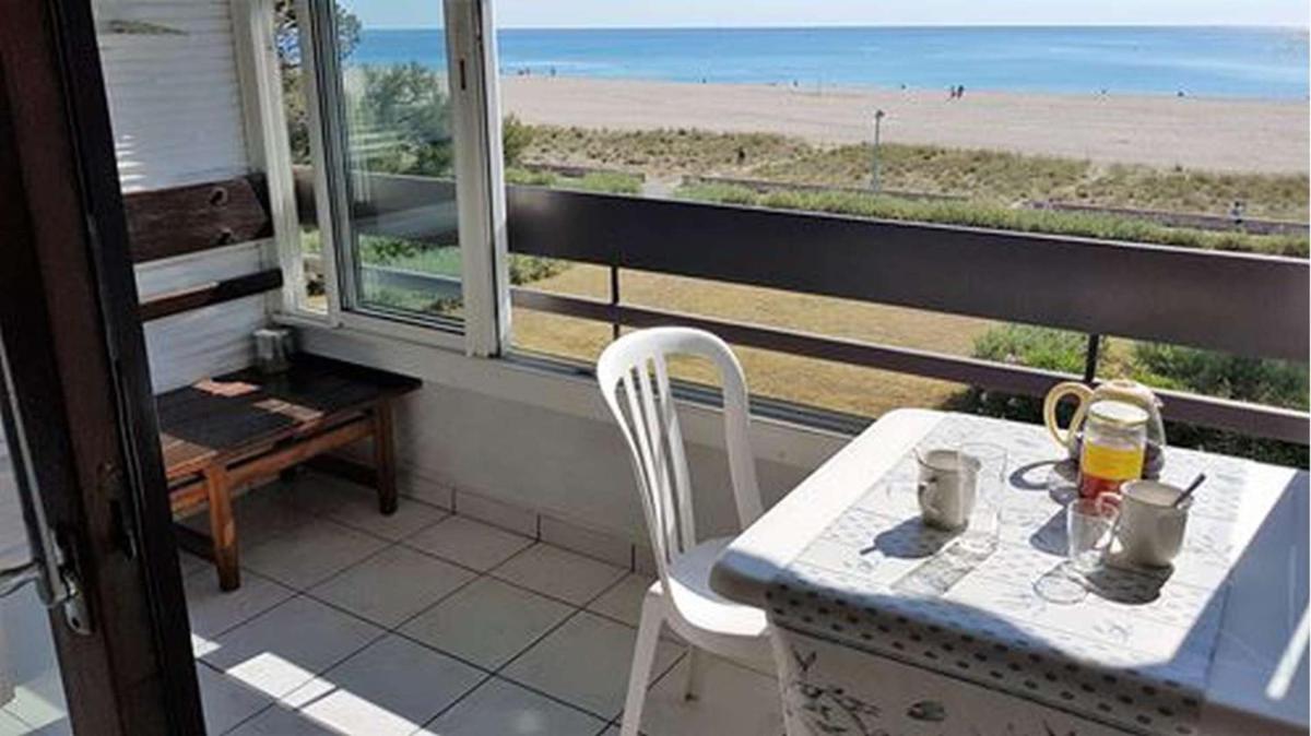 Apartment with Sea View photo 2