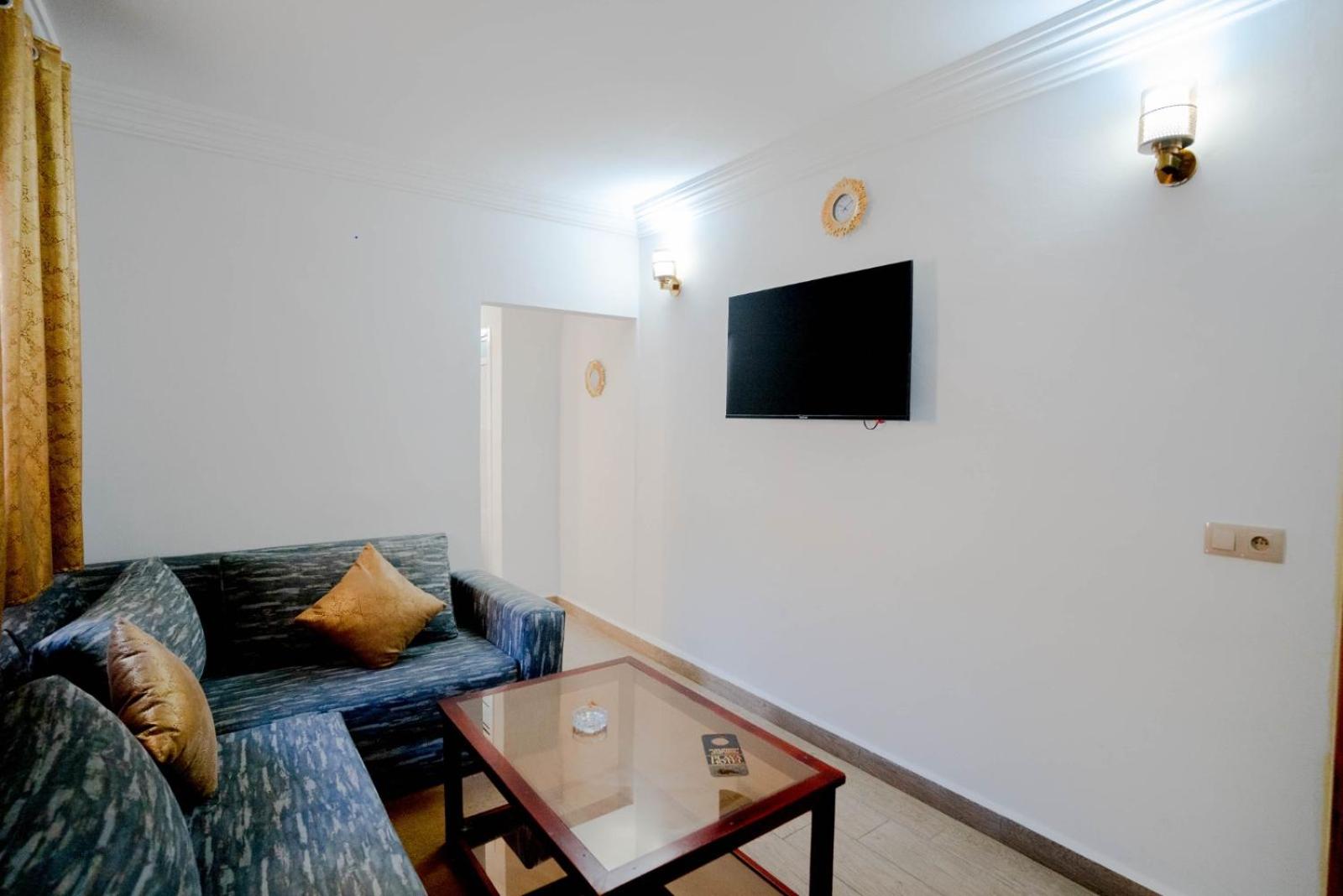 Studio with Sofa Bed